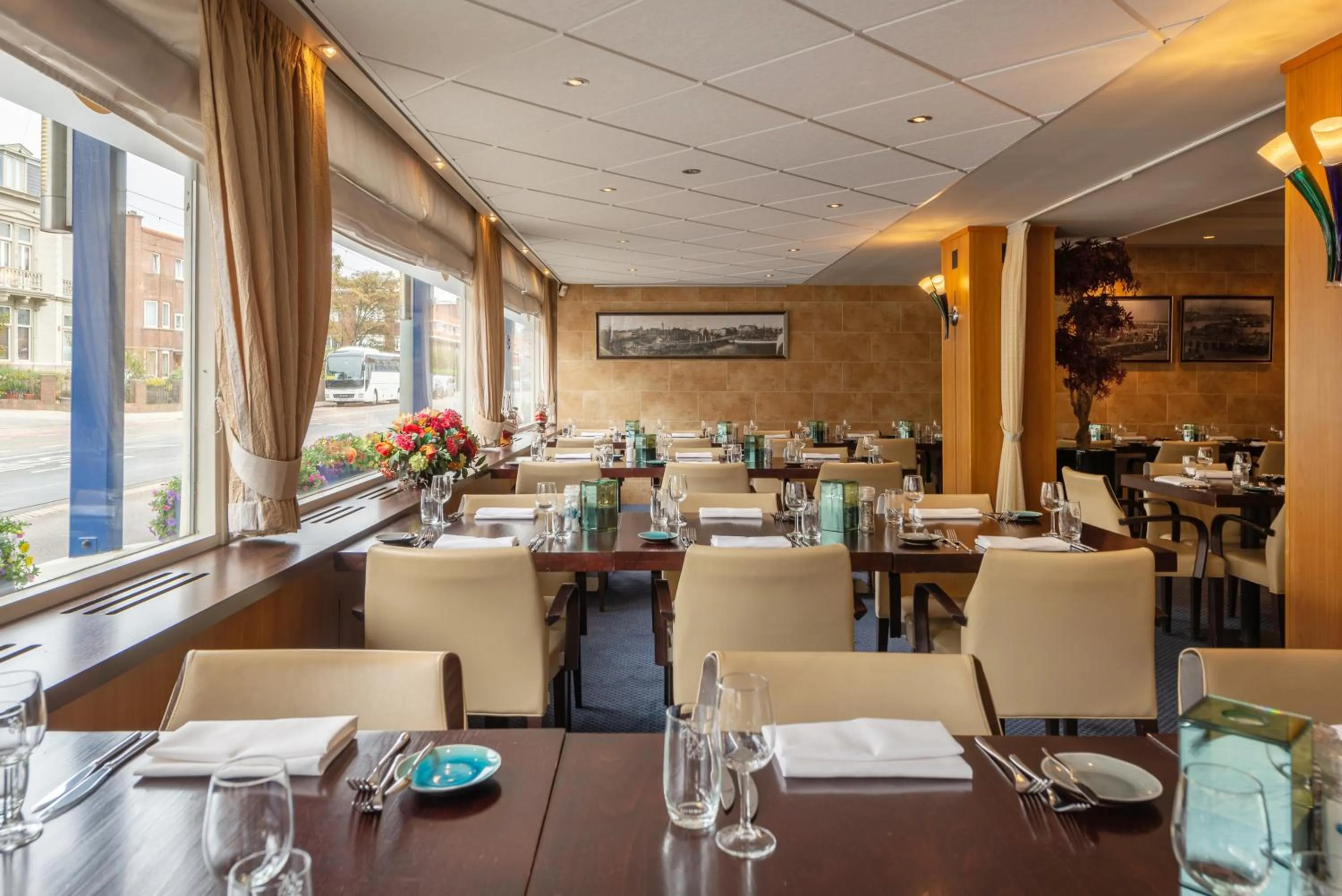 Restaurant/places to eat in Badhotel The Hague Scheveningen