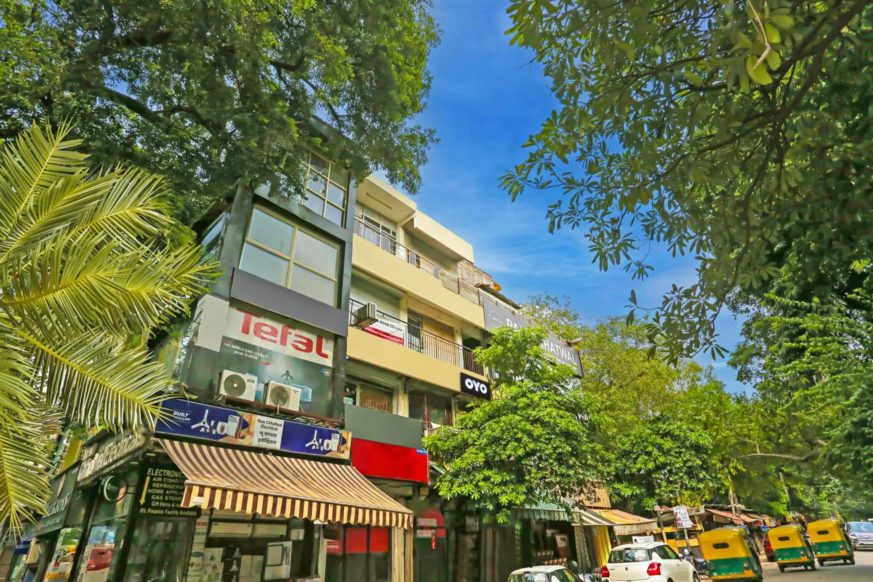 Facade/entrance in Hotel O Happy Hours