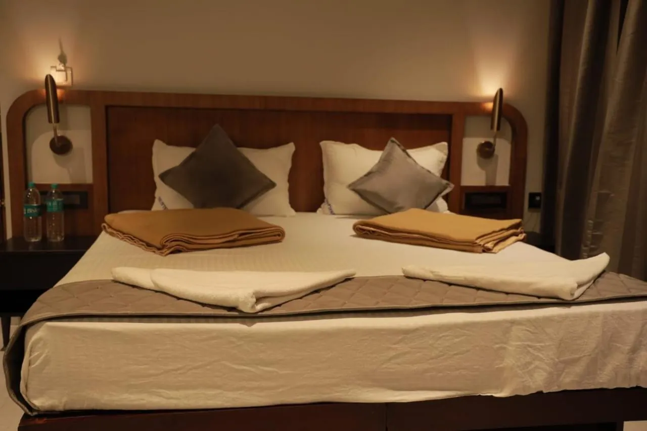 bidet, Bed in ARUNACHALA INN