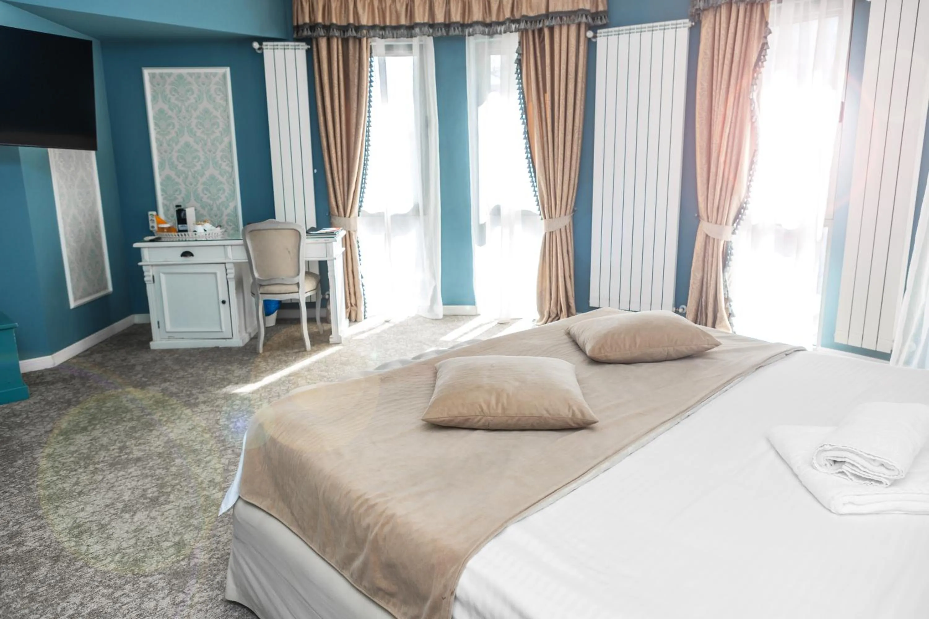 Photo of the whole room, Bed in Villa Boutique Lafayette