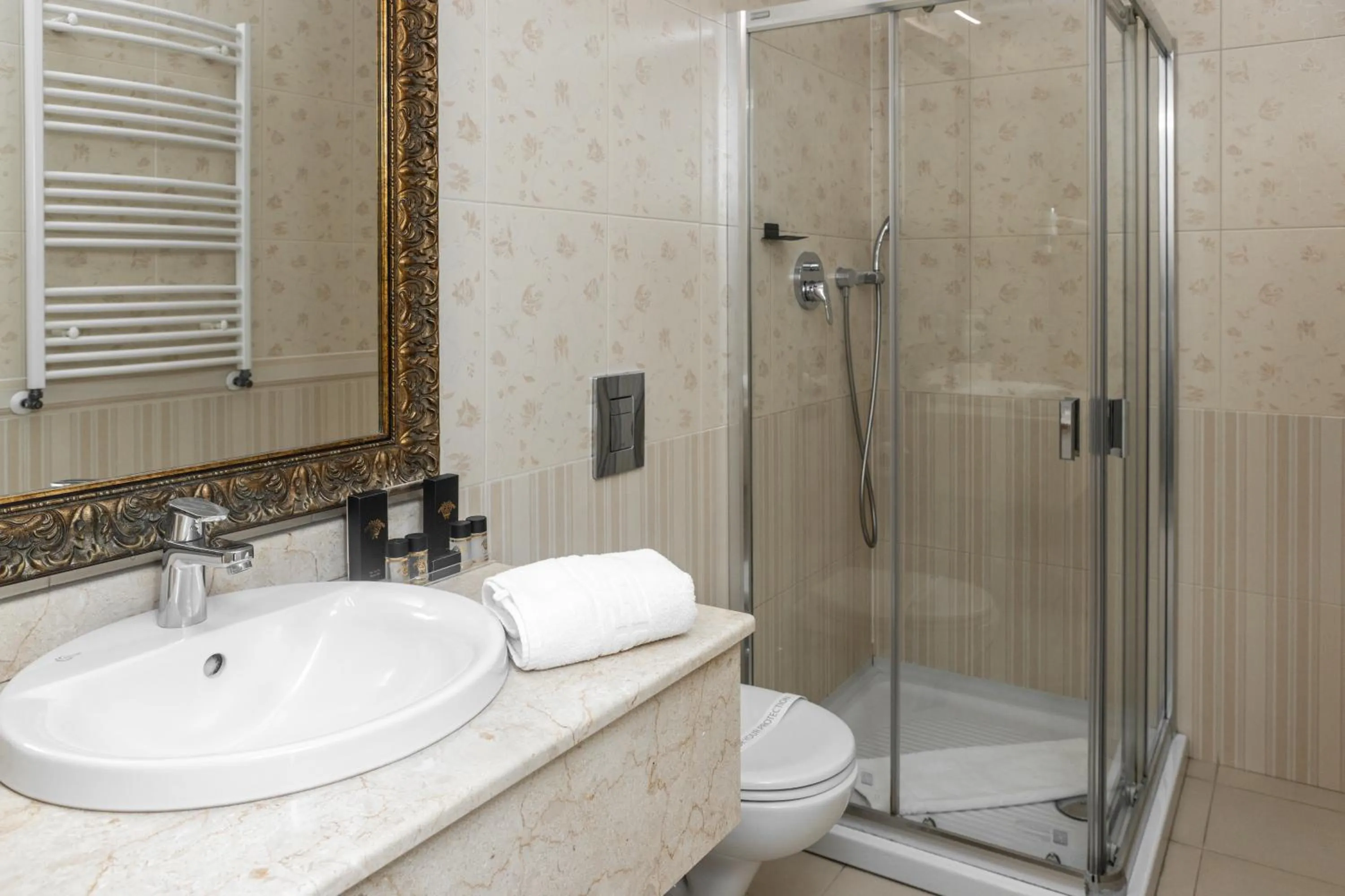 Shower in Villa Boutique Lafayette