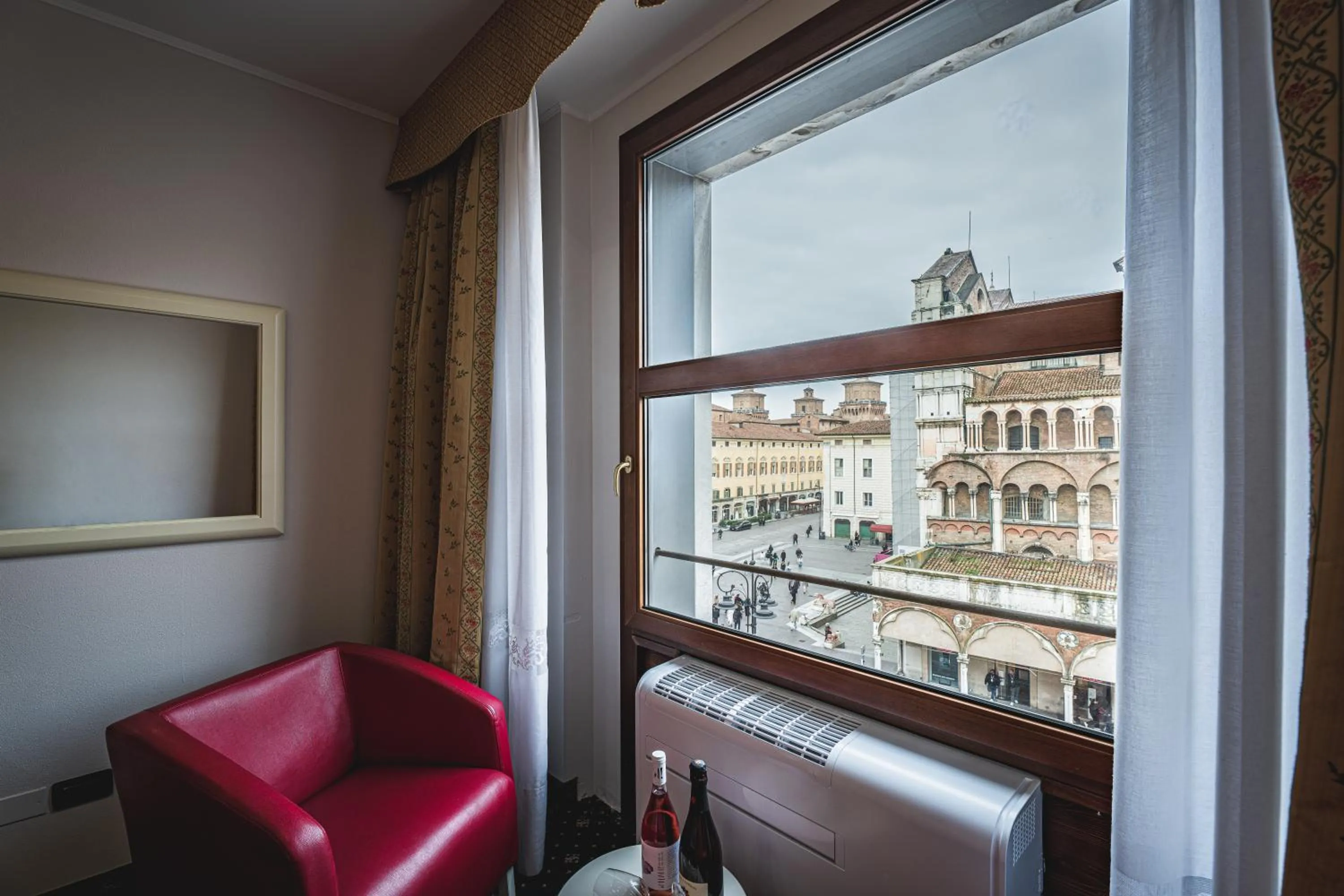 City view in THE DOME - Panoramic Rooms