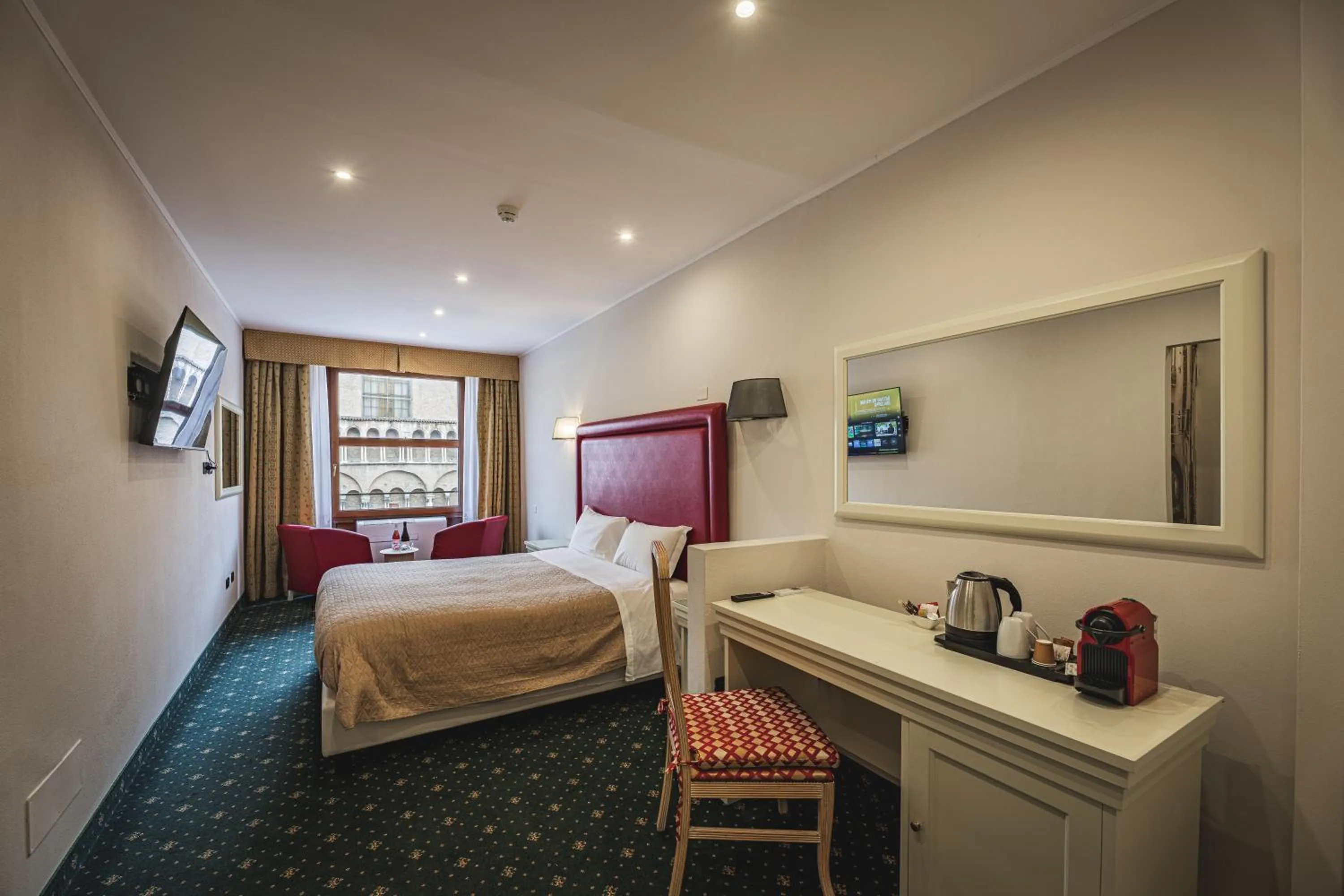 Photo of the whole room, Bed in THE DOME - Panoramic Rooms