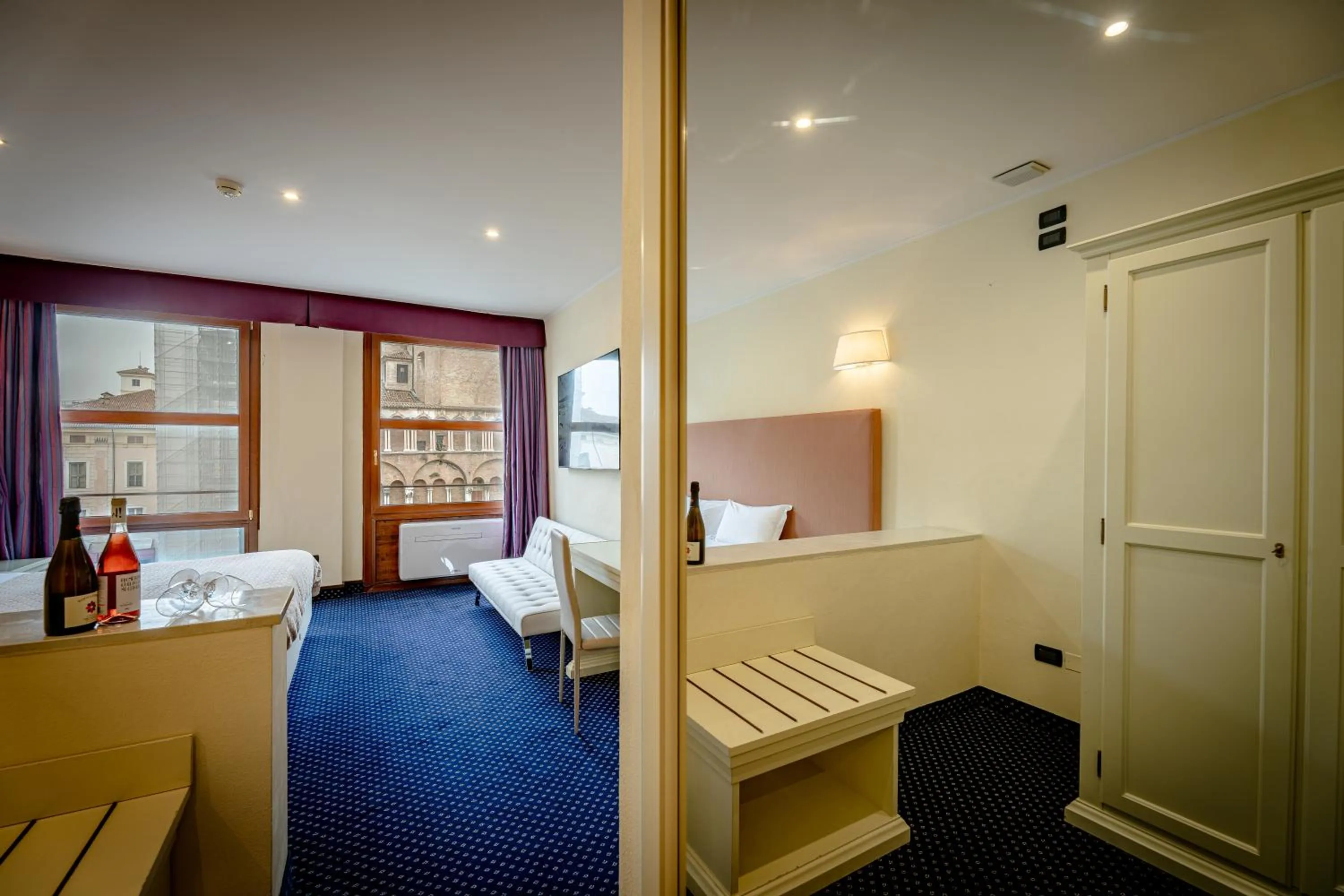 Photo of the whole room in THE DOME - Panoramic Rooms