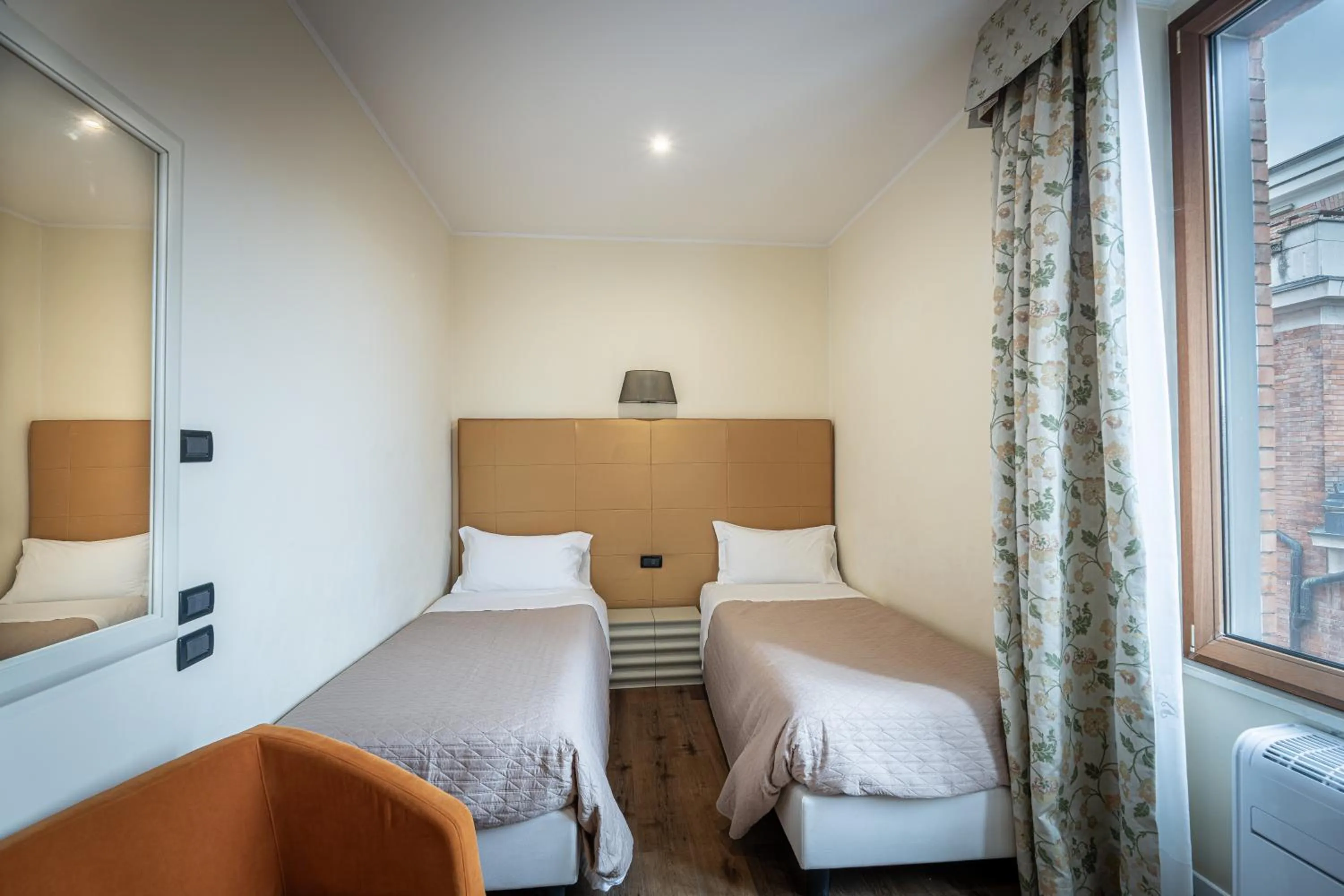 Bedroom, Bed in THE DOME - Panoramic Rooms