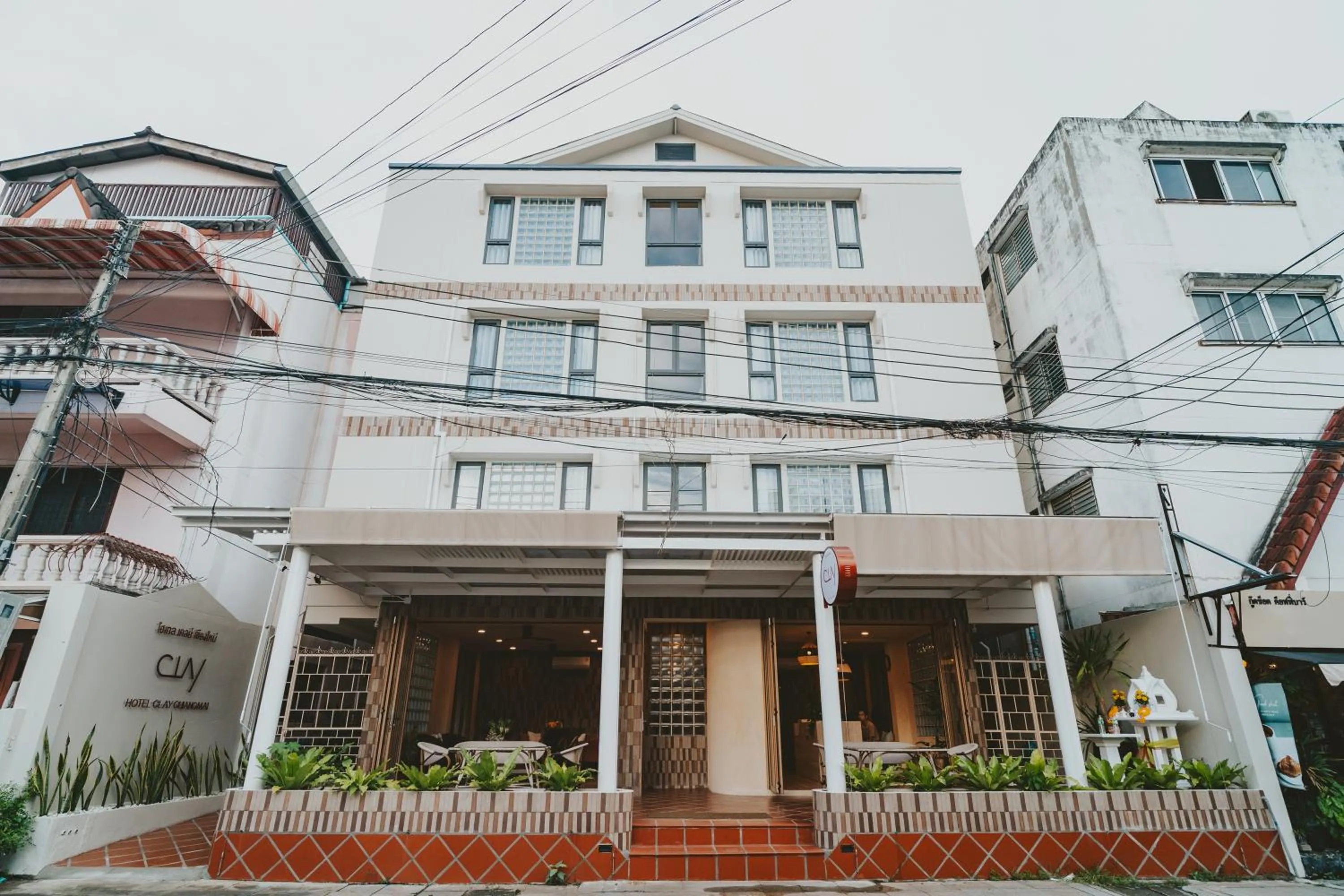 Property building in Hotel Clay Chiang Mai