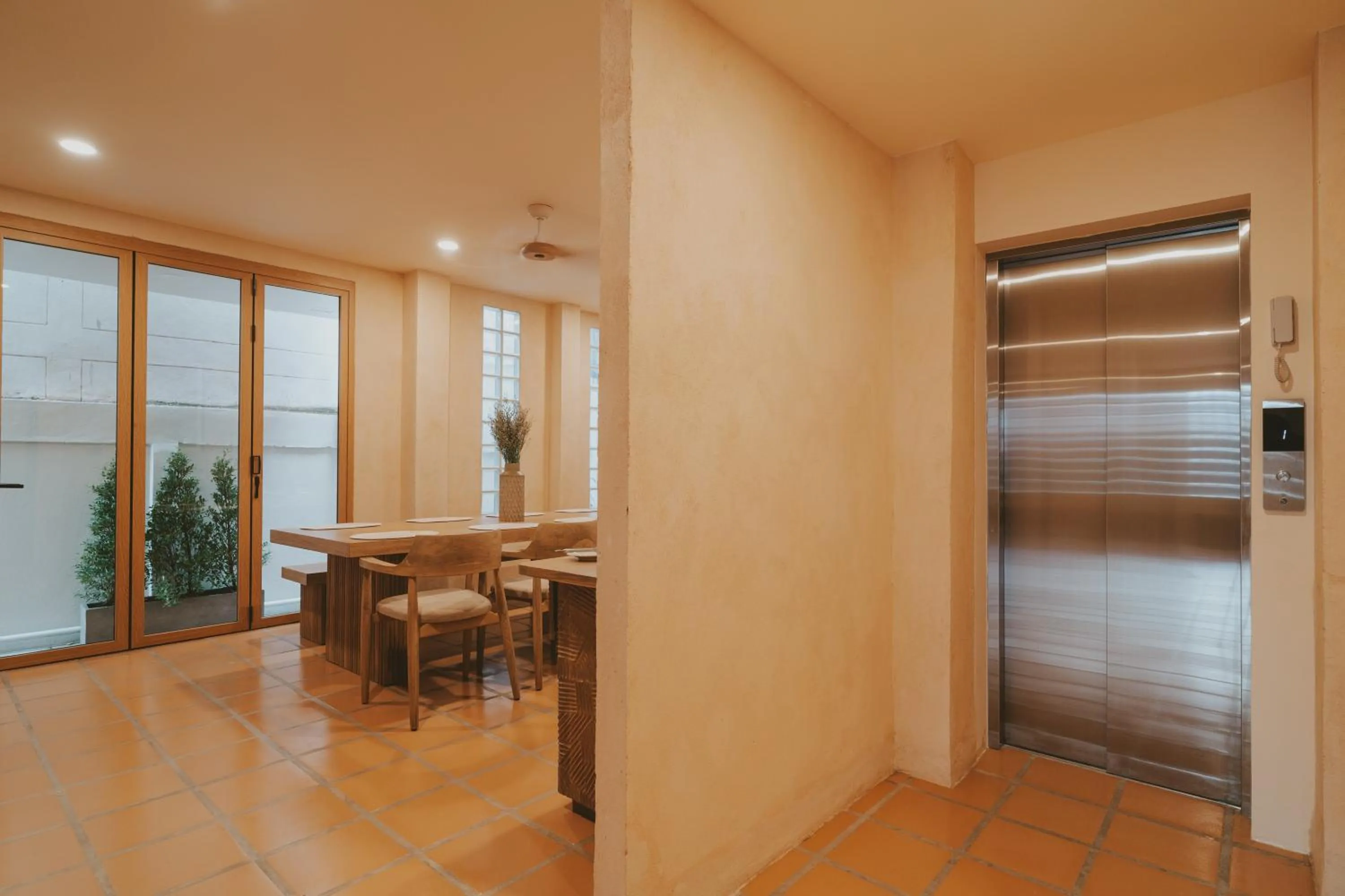 elevator in Hotel Clay Chiang Mai