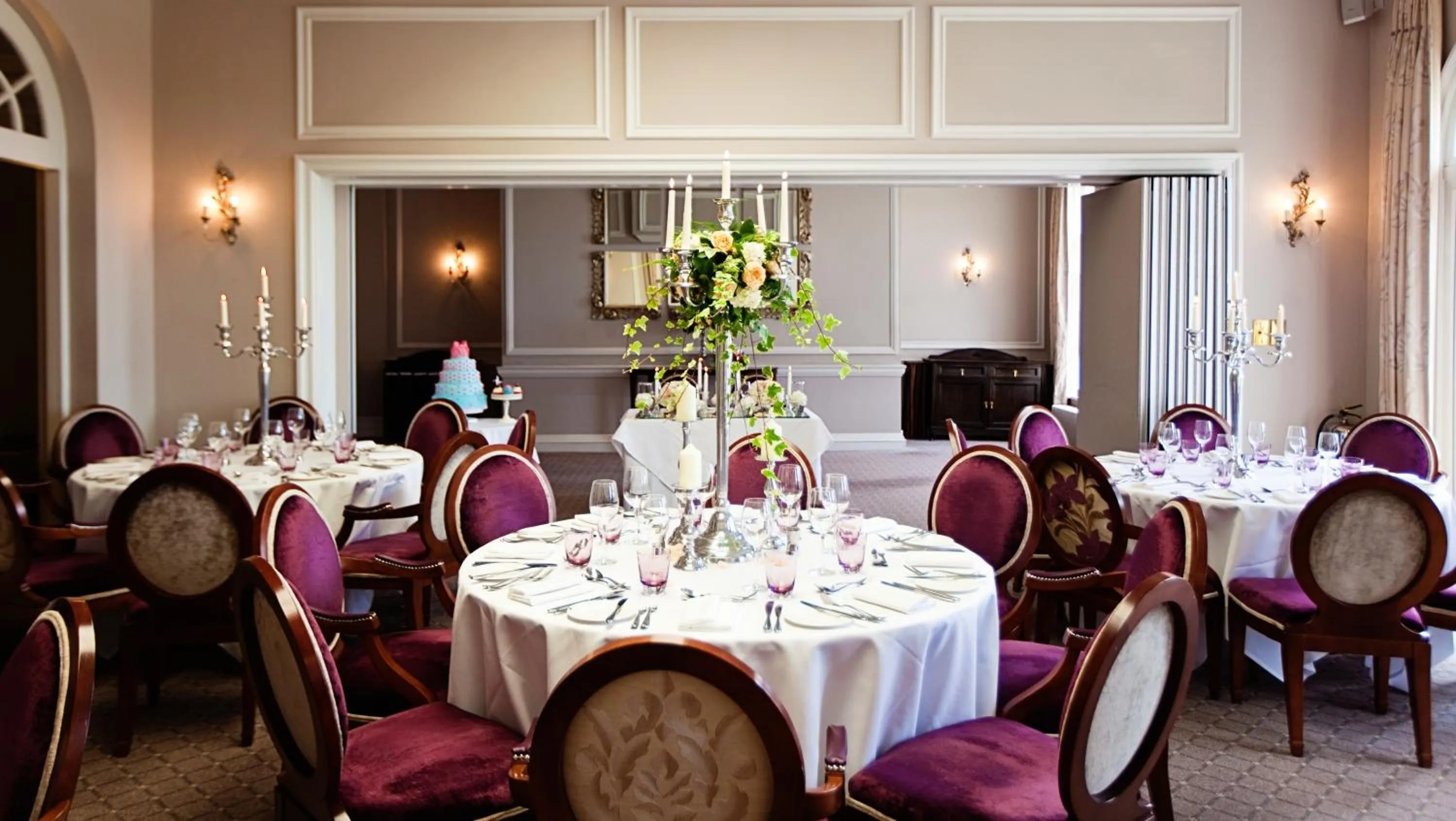 Restaurant/places to eat in Brockencote Hall