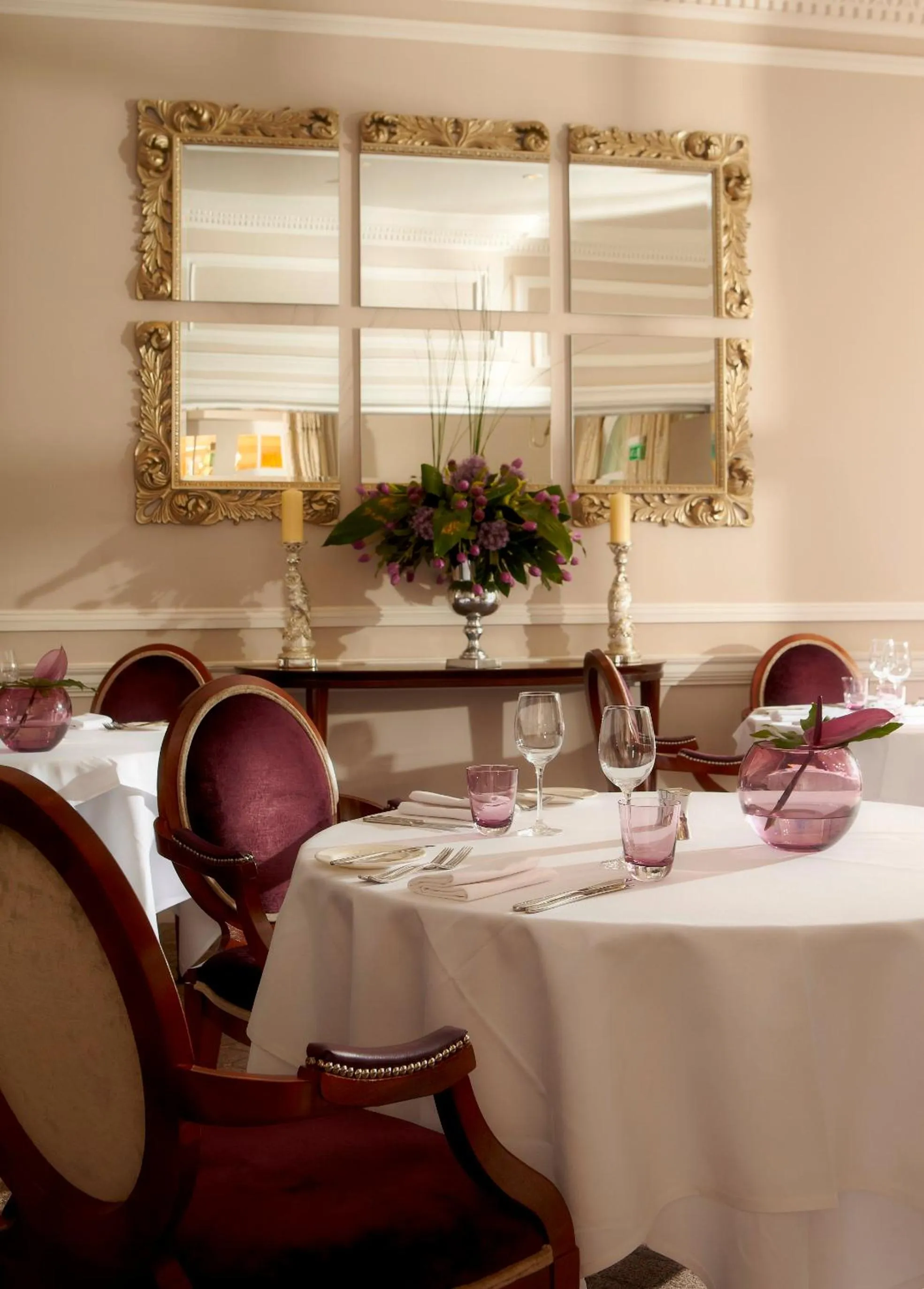 Restaurant/places to eat in Brockencote Hall