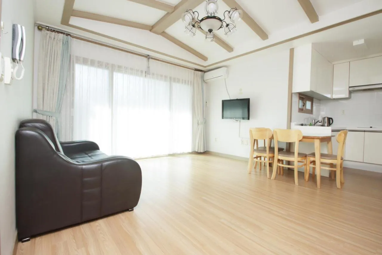 Jeju Soranghozen Pension