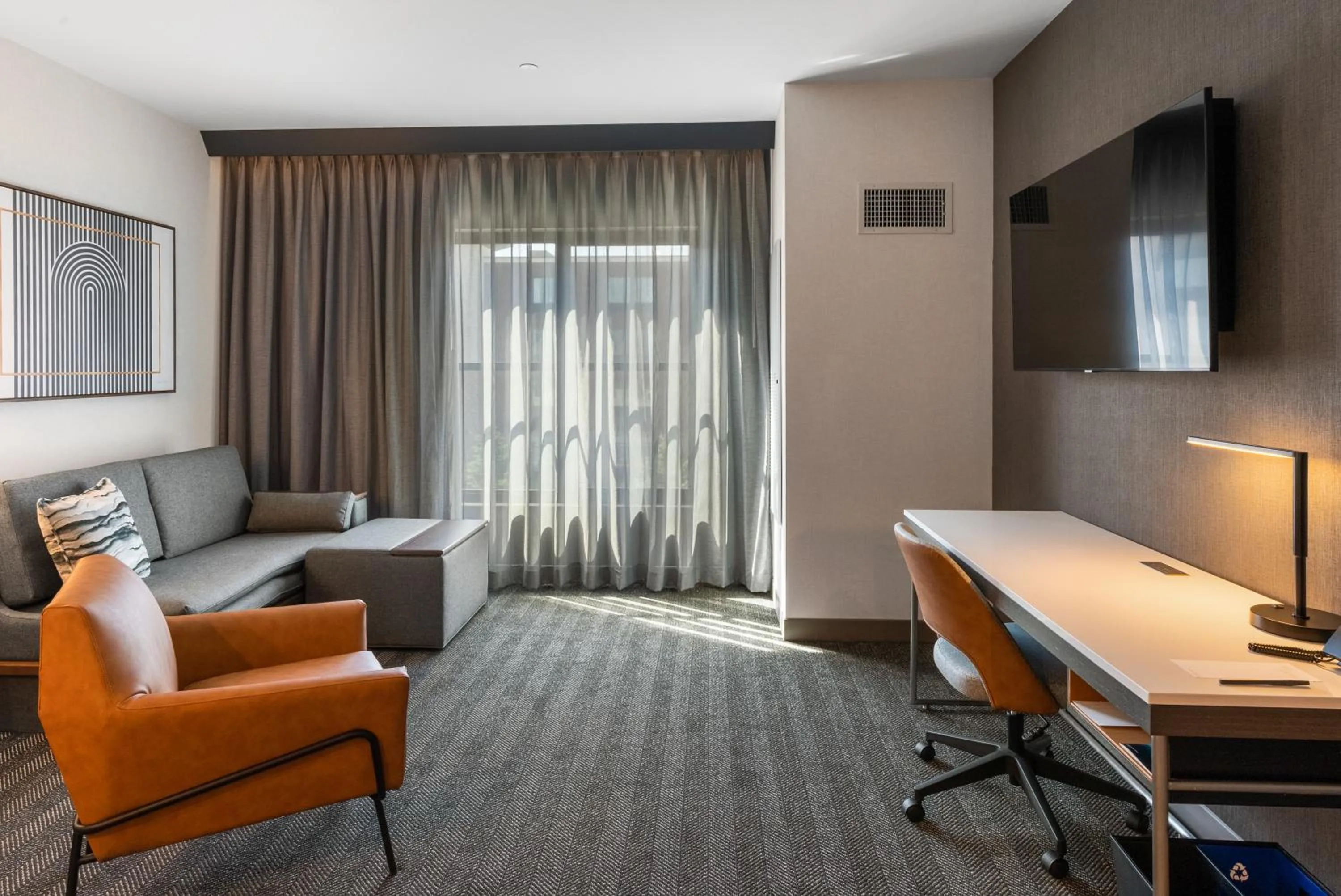 TV and multimedia in Courtyard by Marriott Bozeman