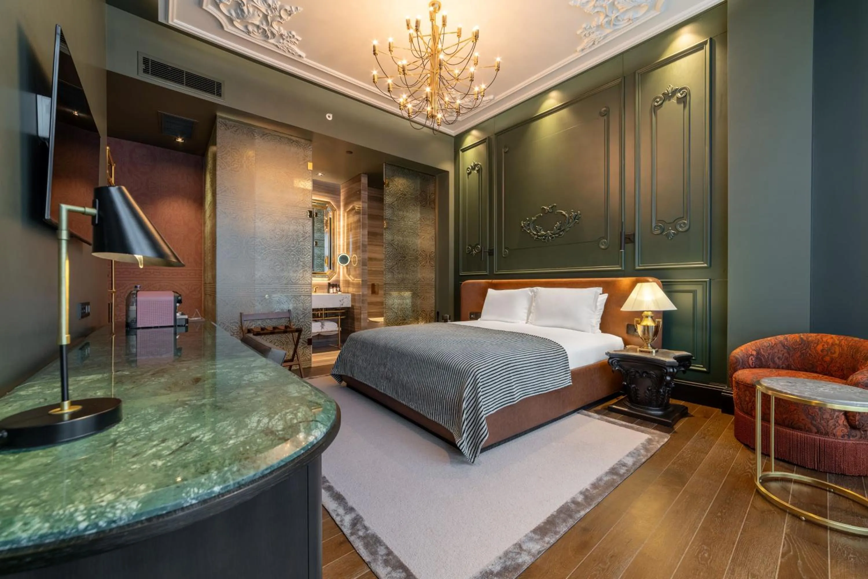 Bedroom, Bed in Orient Occident Hotel Istanbul, Autograph Collection