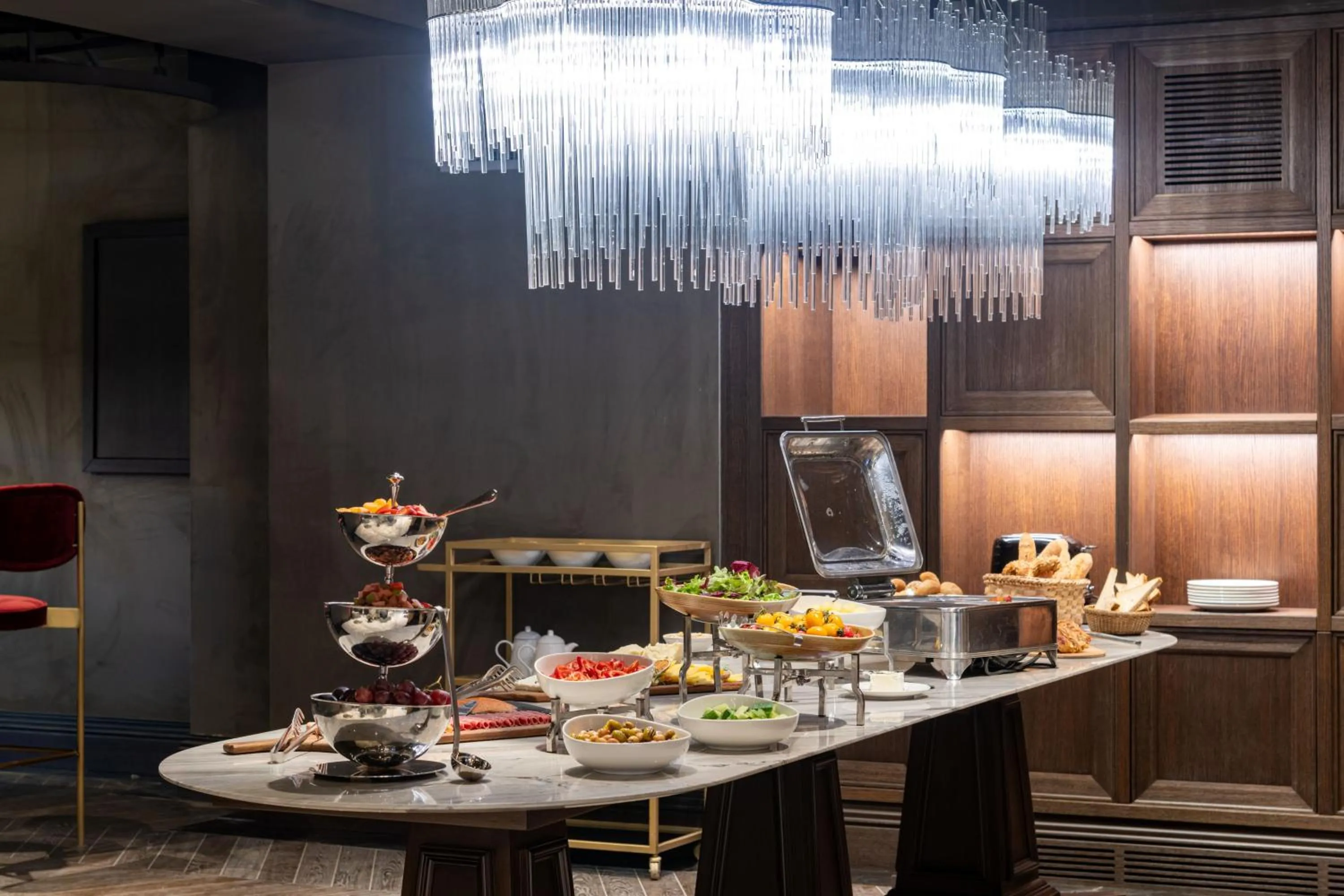 Food and drinks in Orient Occident Hotel Istanbul, Autograph Collection