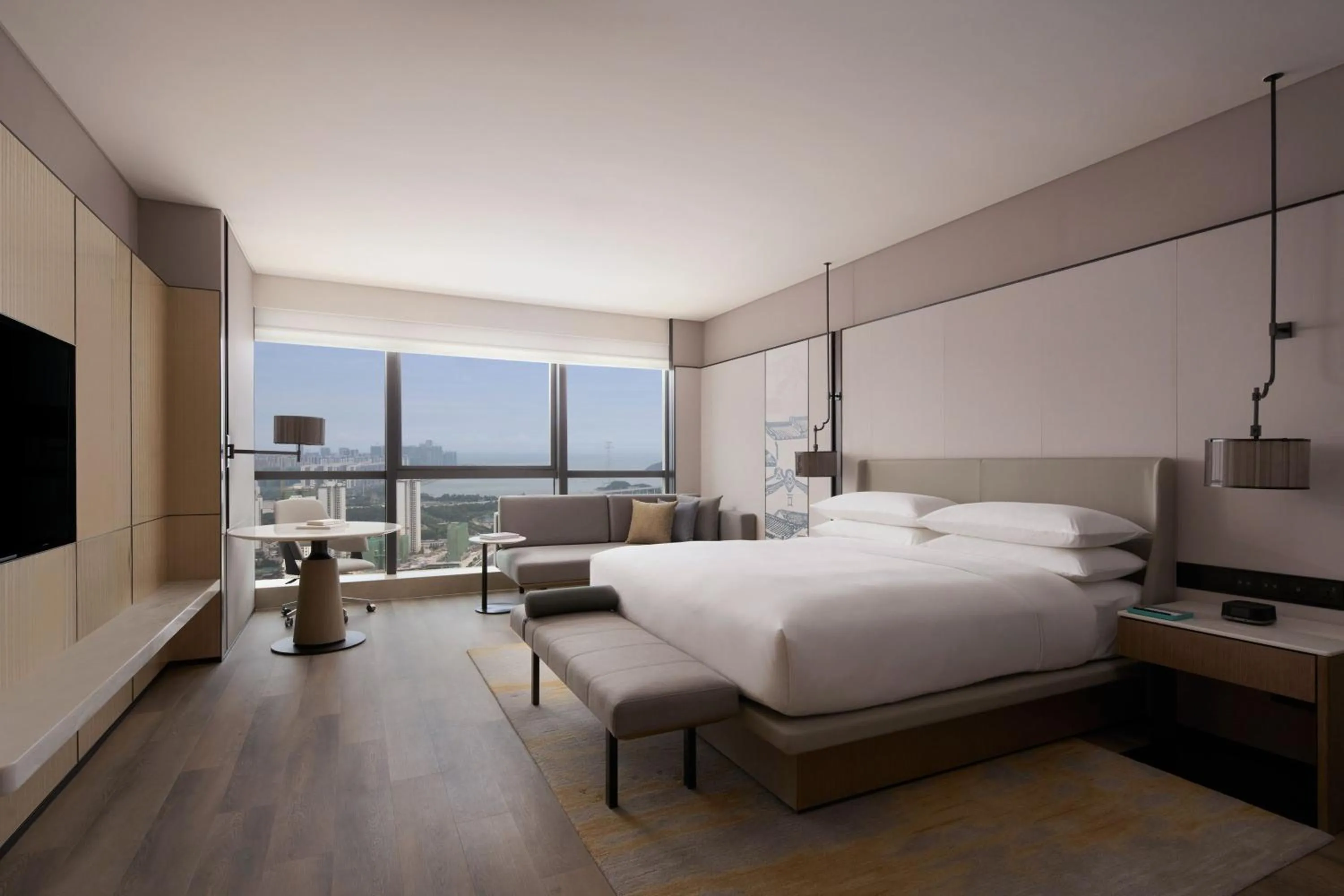 Photo of the whole room, Bed in Shantou Marriott Hotel