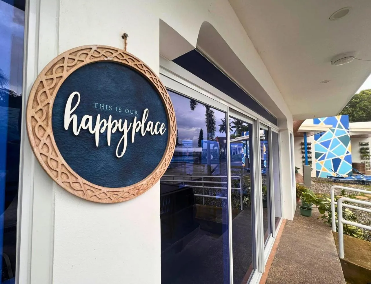 Restaurant/places to eat in B Ternate Resort