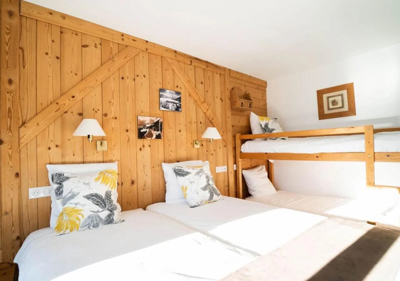 Bed in Hôtel & Spa Les Carrettes