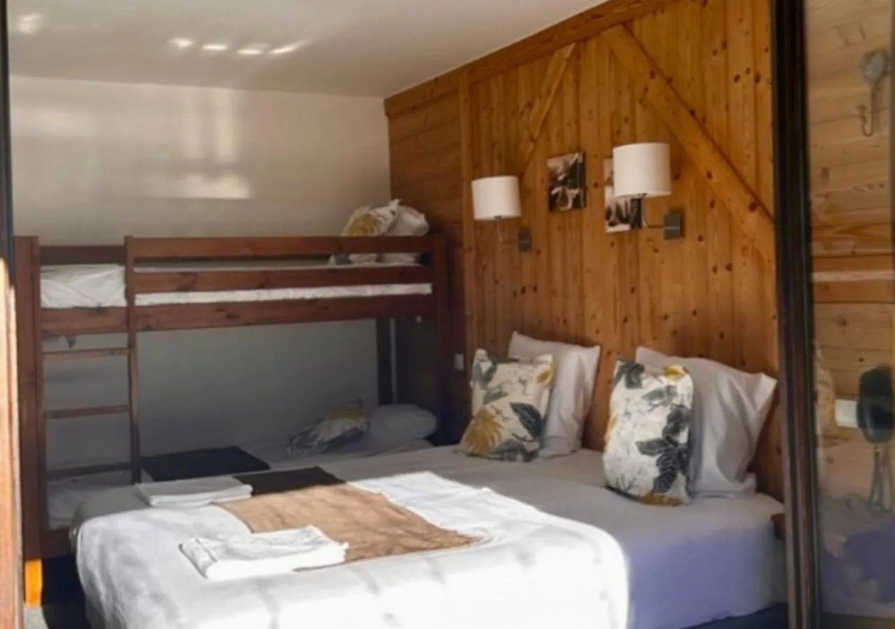 Bed in Hôtel & Spa Les Carrettes