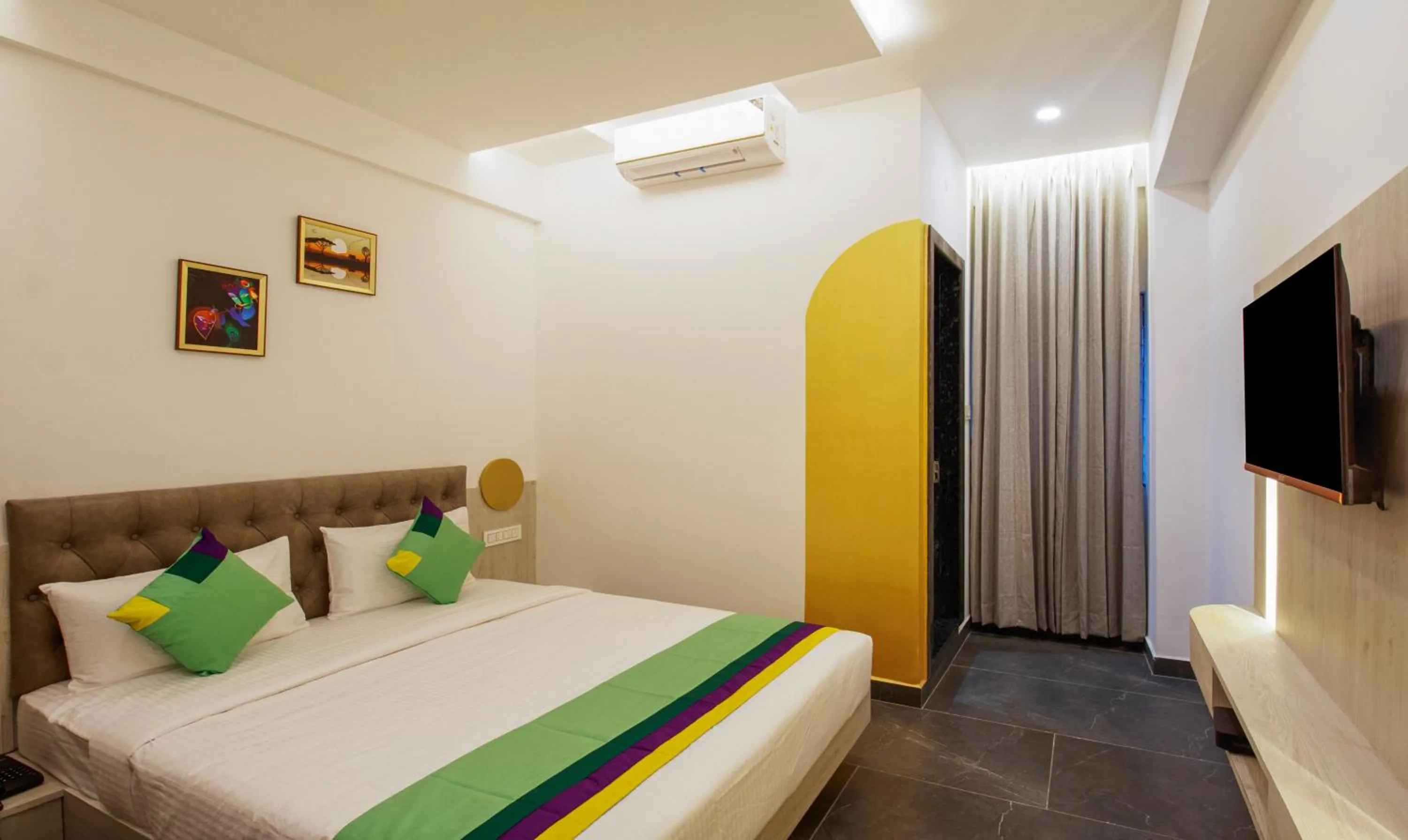 Bedroom, Bed in Itsy Hotels Silver Keys