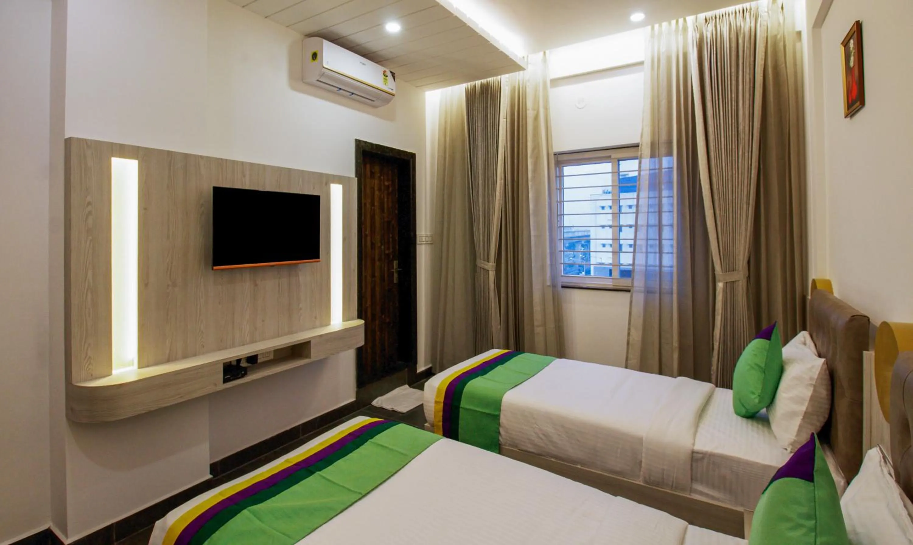 Bedroom, Bed in Itsy Hotels Silver Keys