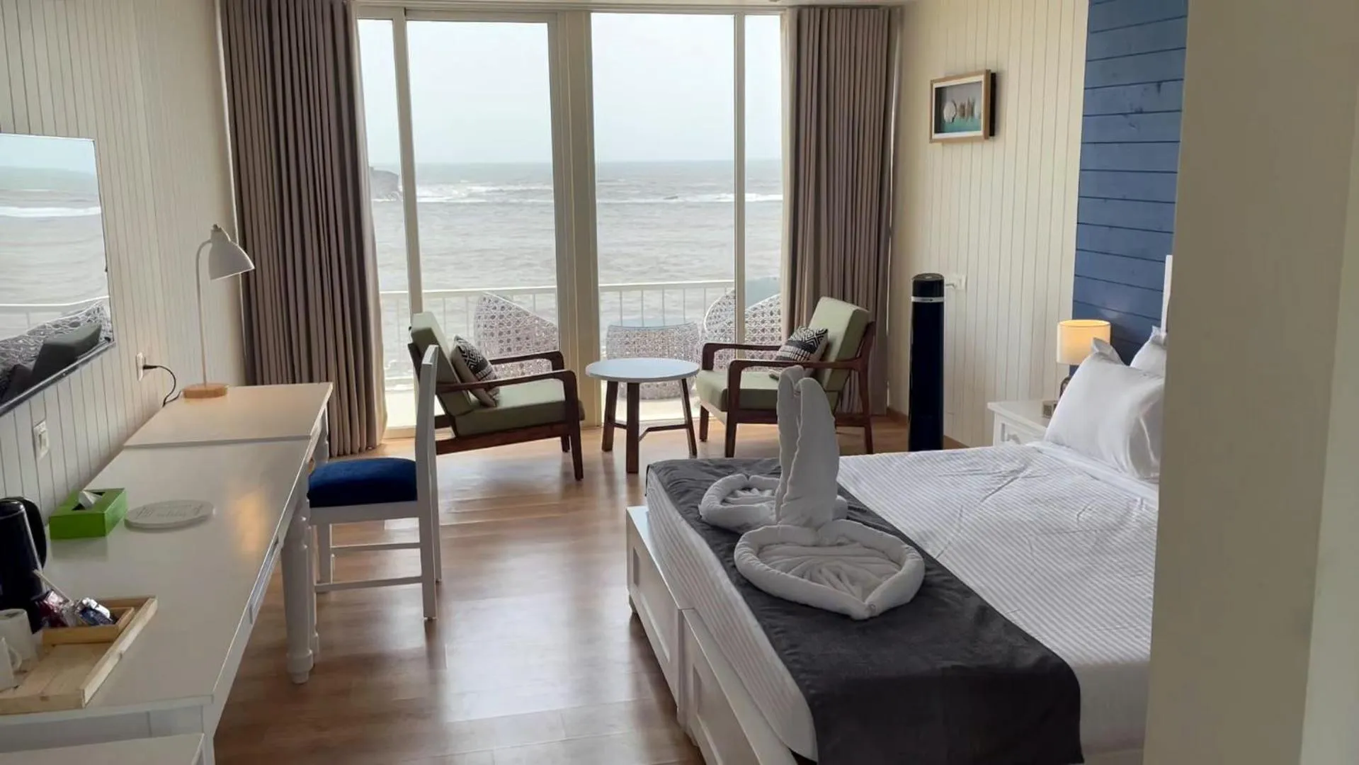 Bed in Praveg Beach Resort Diu, Chakratirth Beach