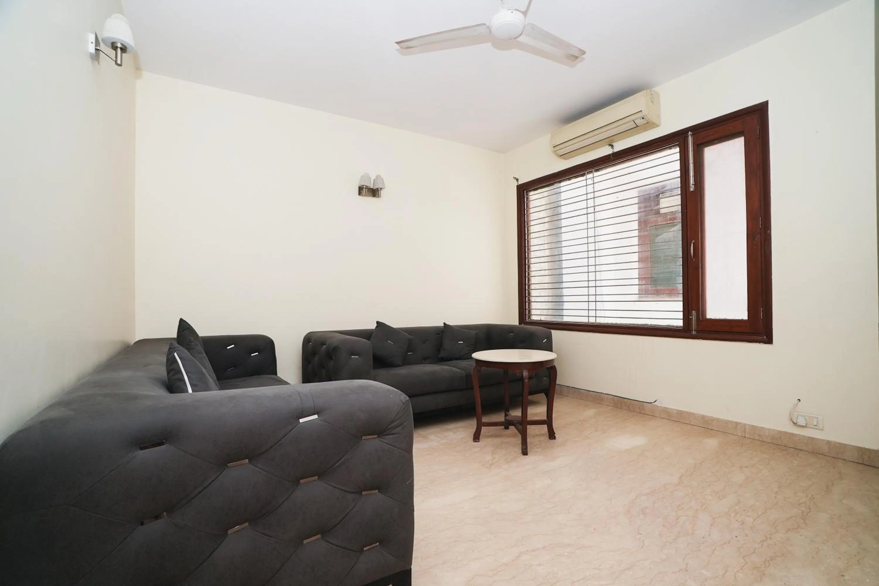 Lobby or reception in Mintstar Apartment and Suites, Chittaranjan Park