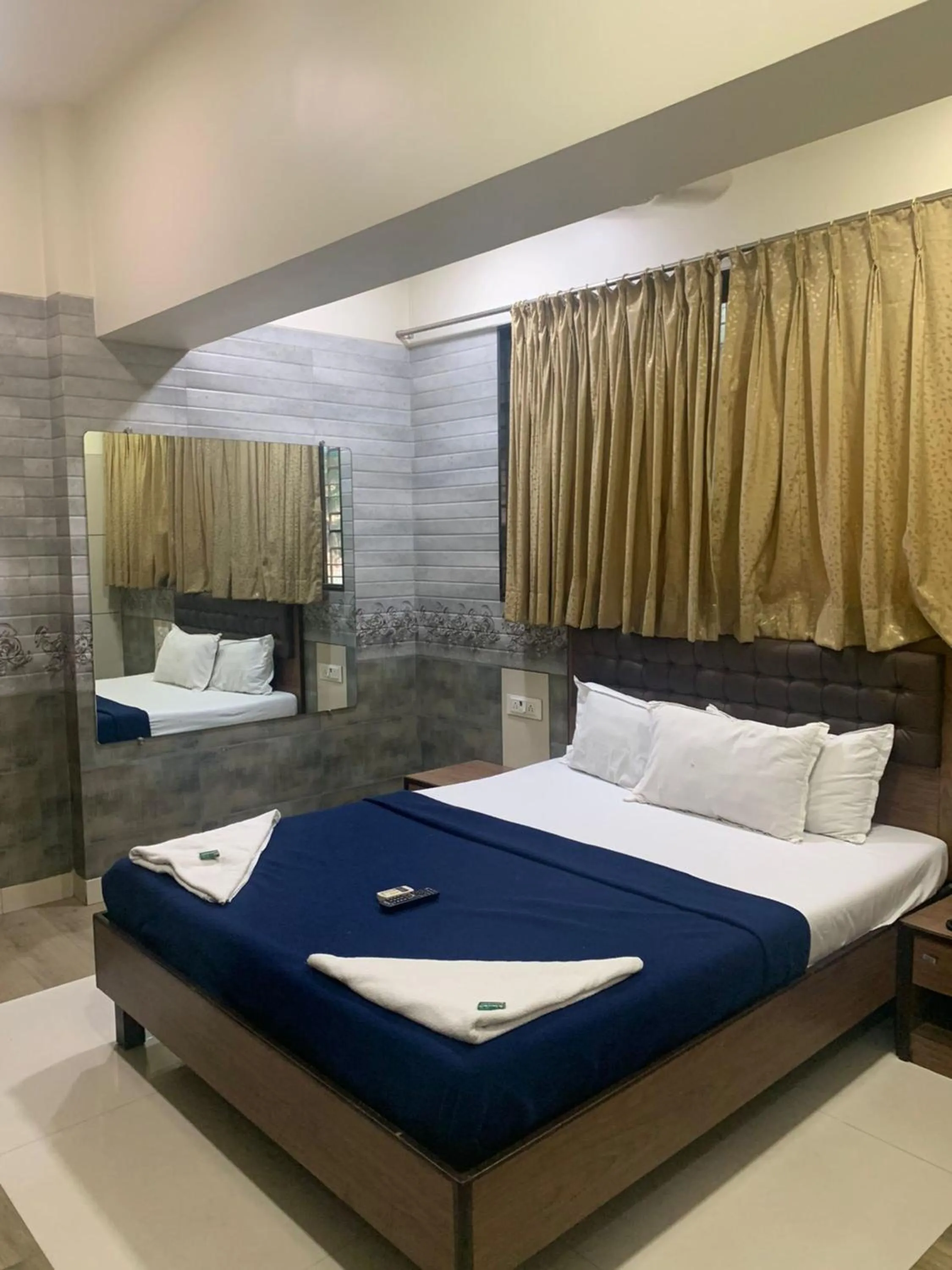 Bed in Hotel Royal Residency - Chembur