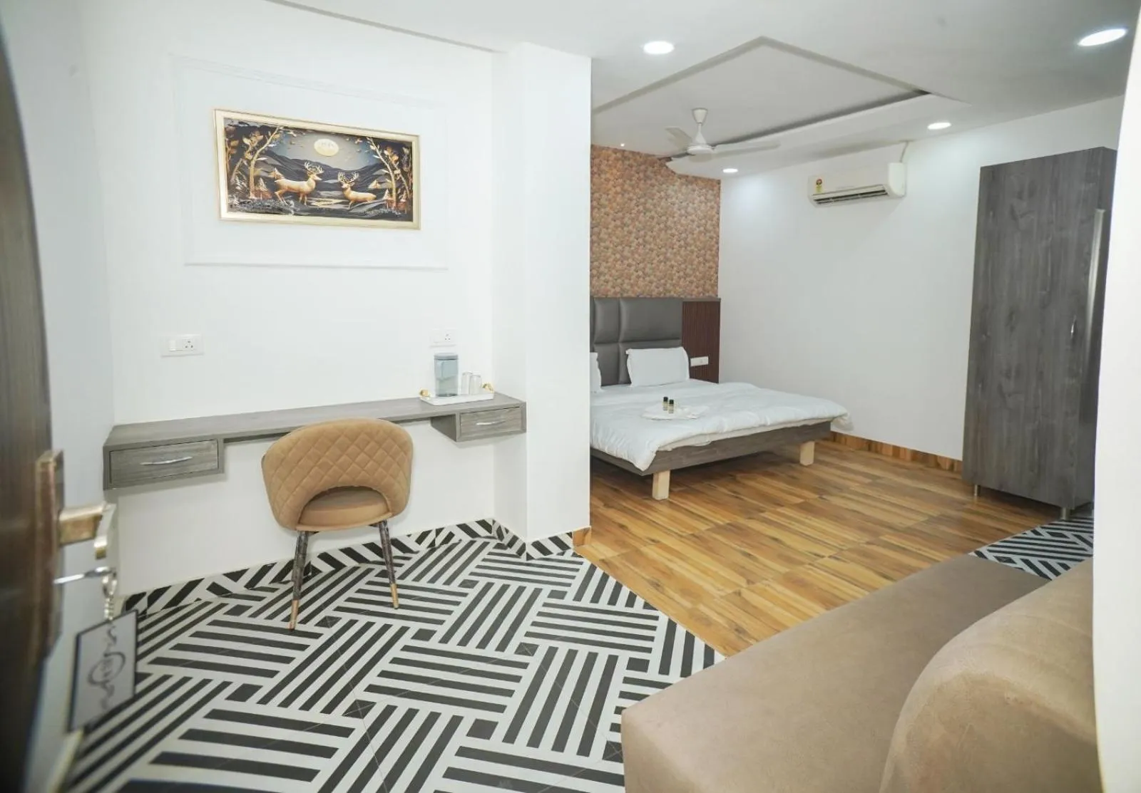 Bed in HOTEL LIME WOOD