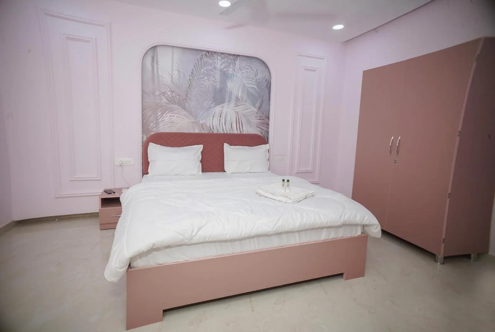 Bed in HOTEL LIME WOOD