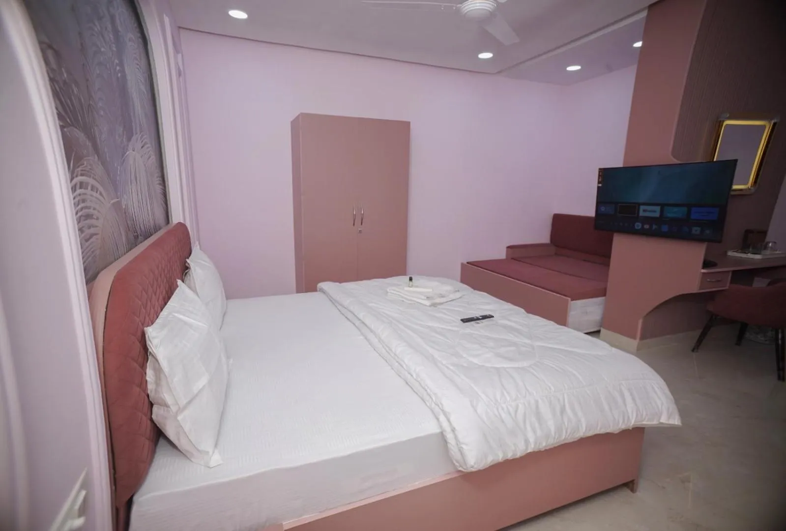 Bed in HOTEL LIME WOOD