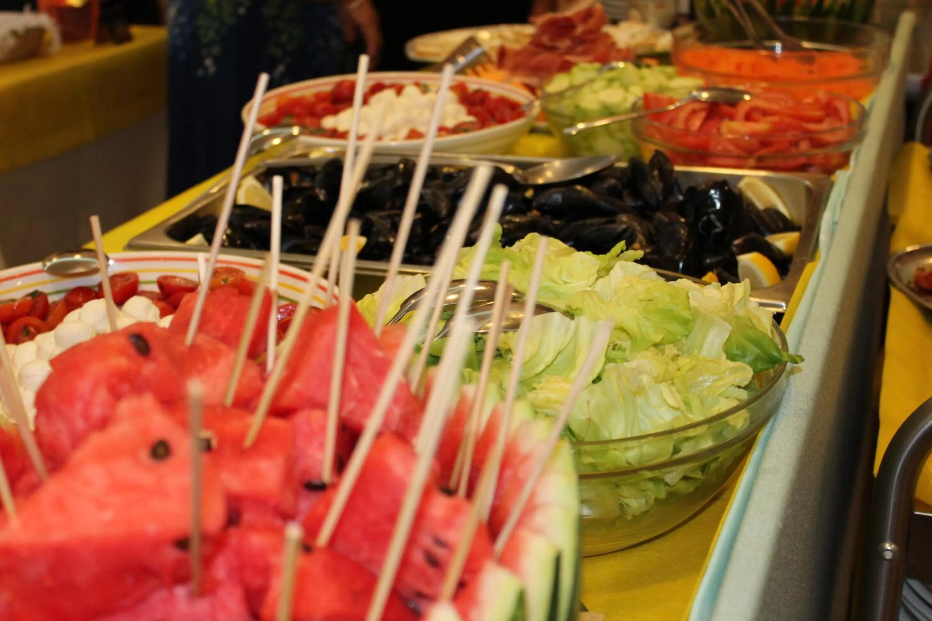 Restaurant/places to eat in Hotel Madrid