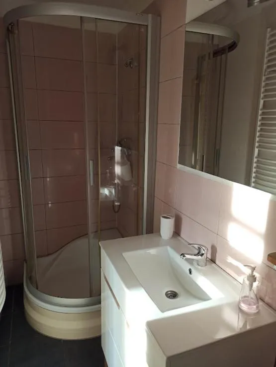 Bathroom in Apartmán u Mlsného medvěda