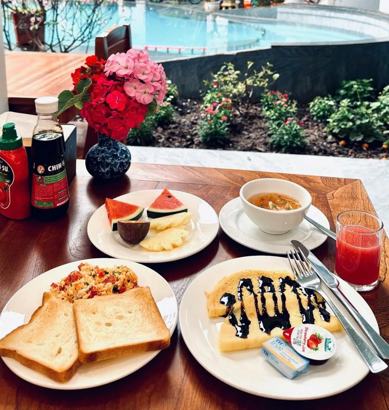 Food and drinks in Tuan Ngoc Hotel