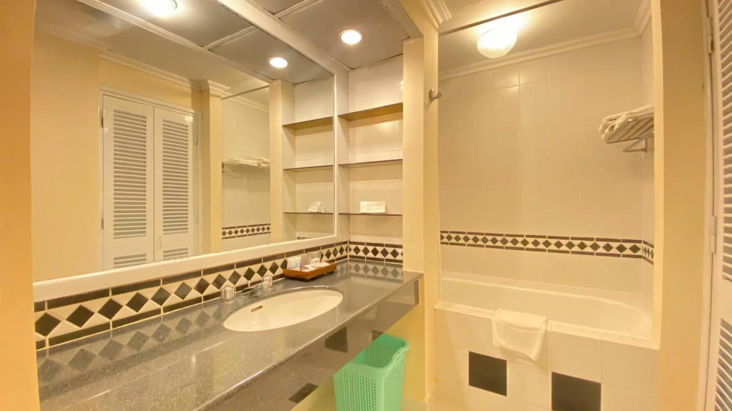 Shower in Ocean Sunrise Vung Tau