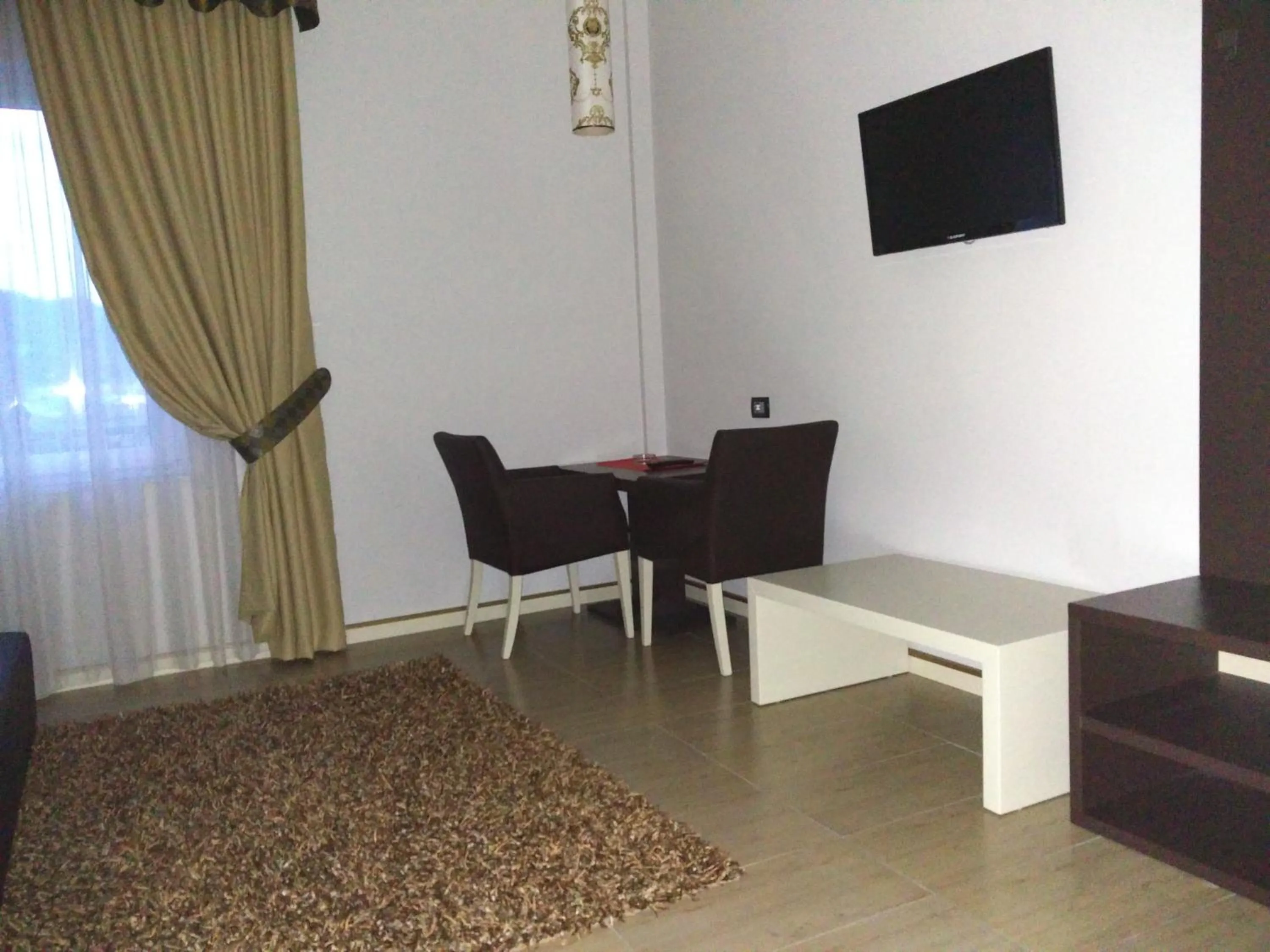 TV and multimedia in Hotel Mustang