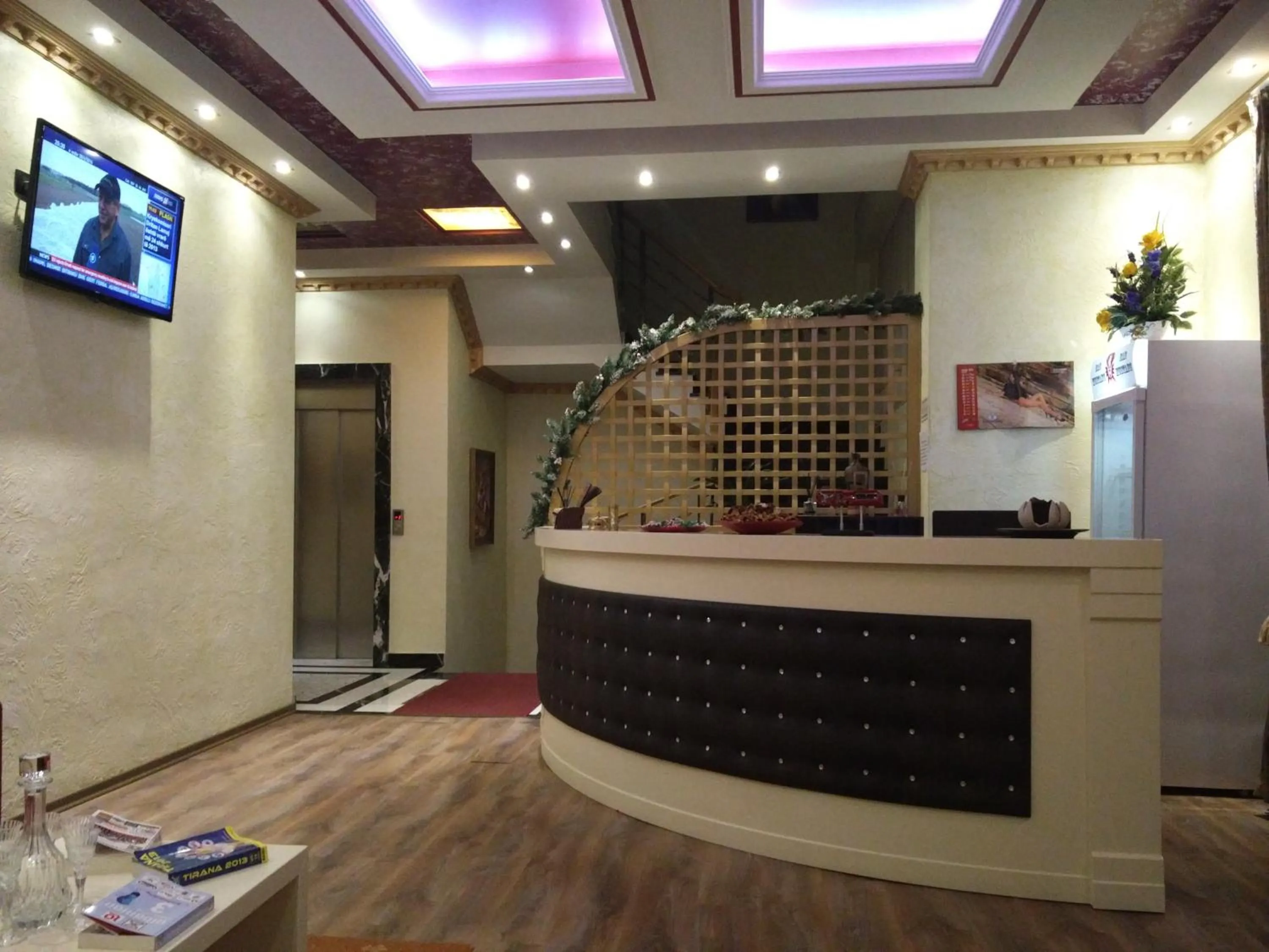 Lobby or reception in Hotel Mustang
