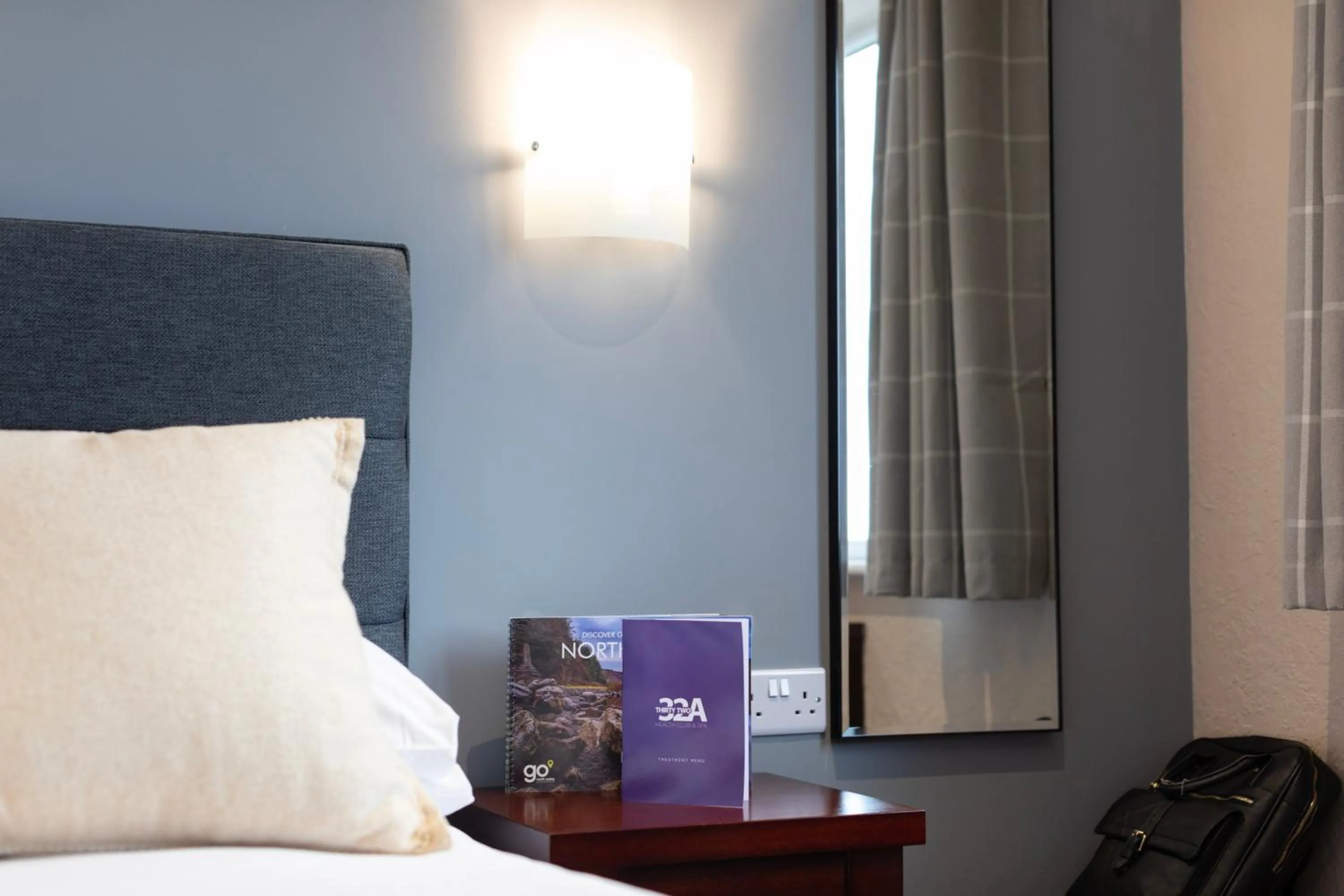 Bedroom, Bed in Springfield Hotel & Health Club