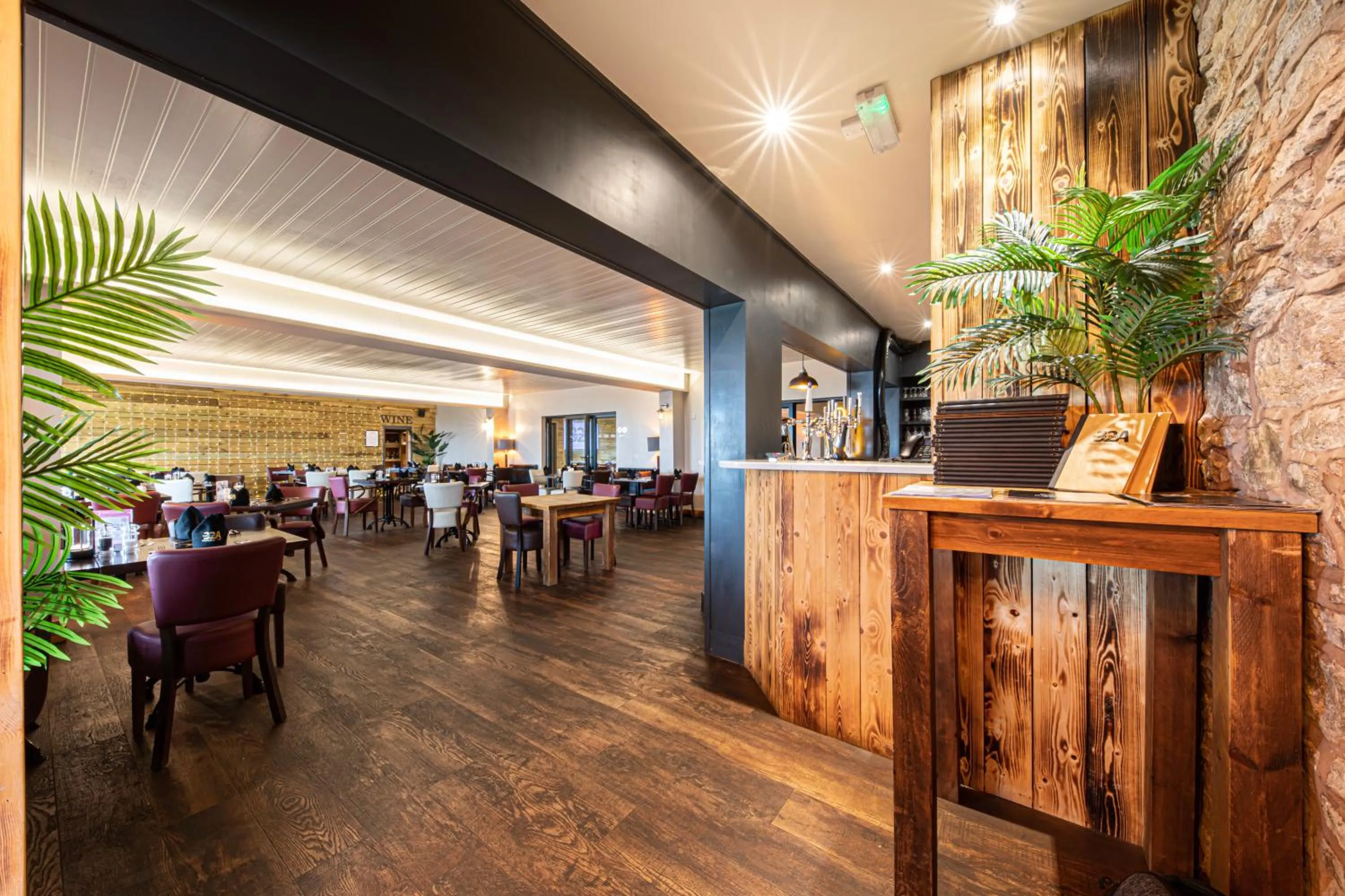 Restaurant/places to eat in Springfield Hotel & Health Club