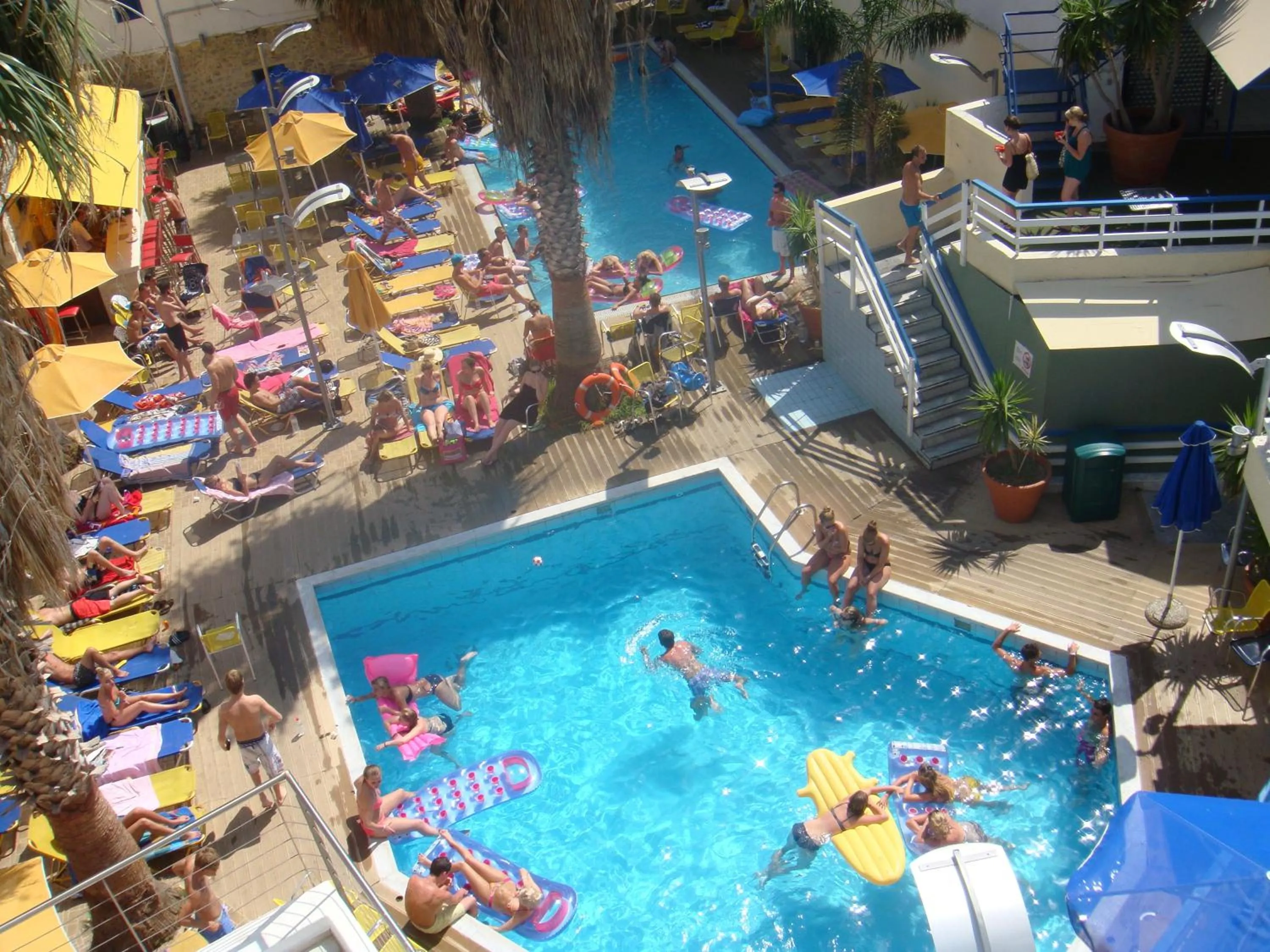 People in Kassavetis Center - Hotel Studios & Apartments