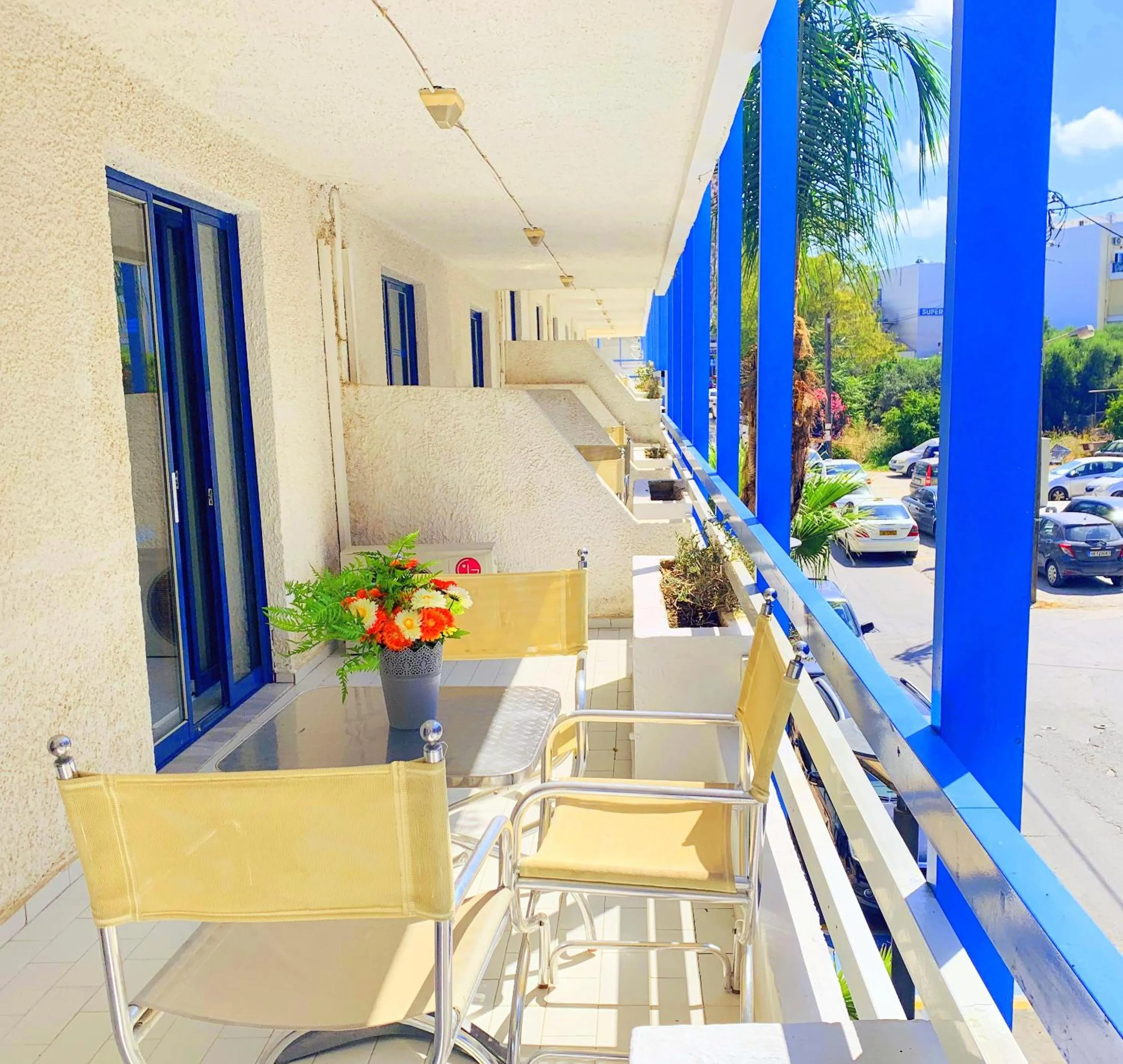 Balcony/Terrace in Kassavetis Center - Hotel Studios & Apartments