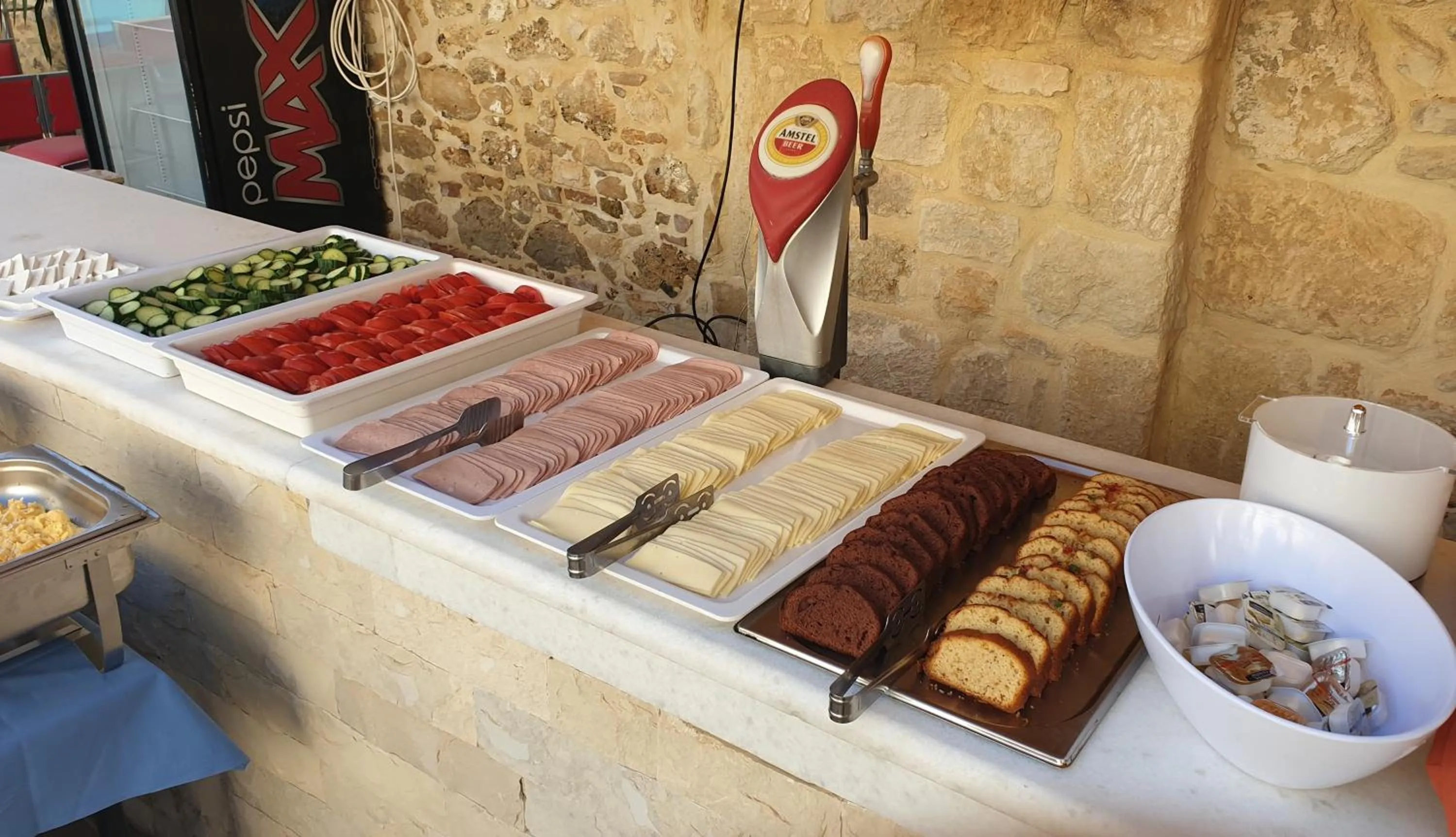 Breakfast in Kassavetis Center - Hotel Studios & Apartments