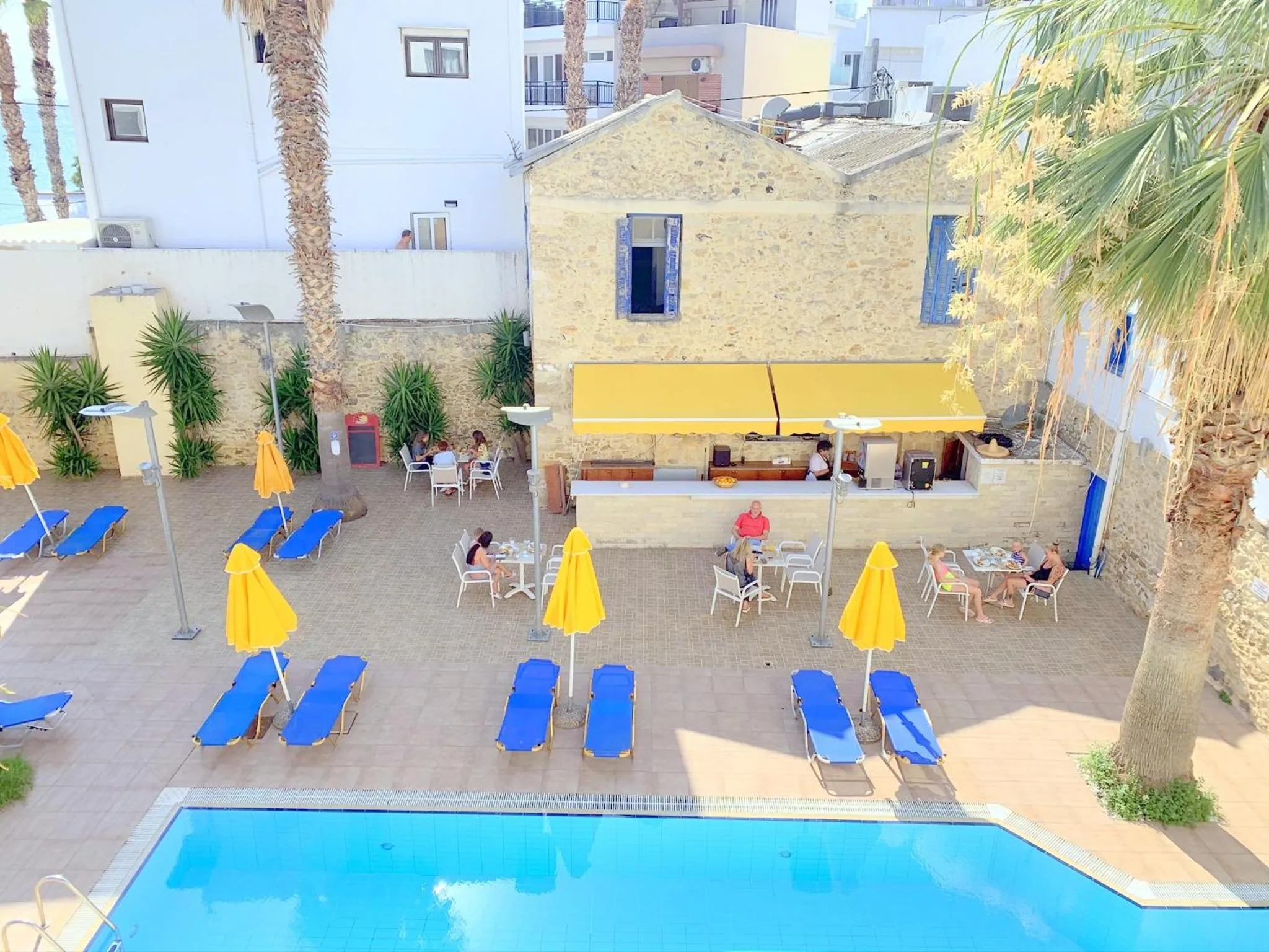 Pool view in Kassavetis Center - Hotel Studios & Apartments