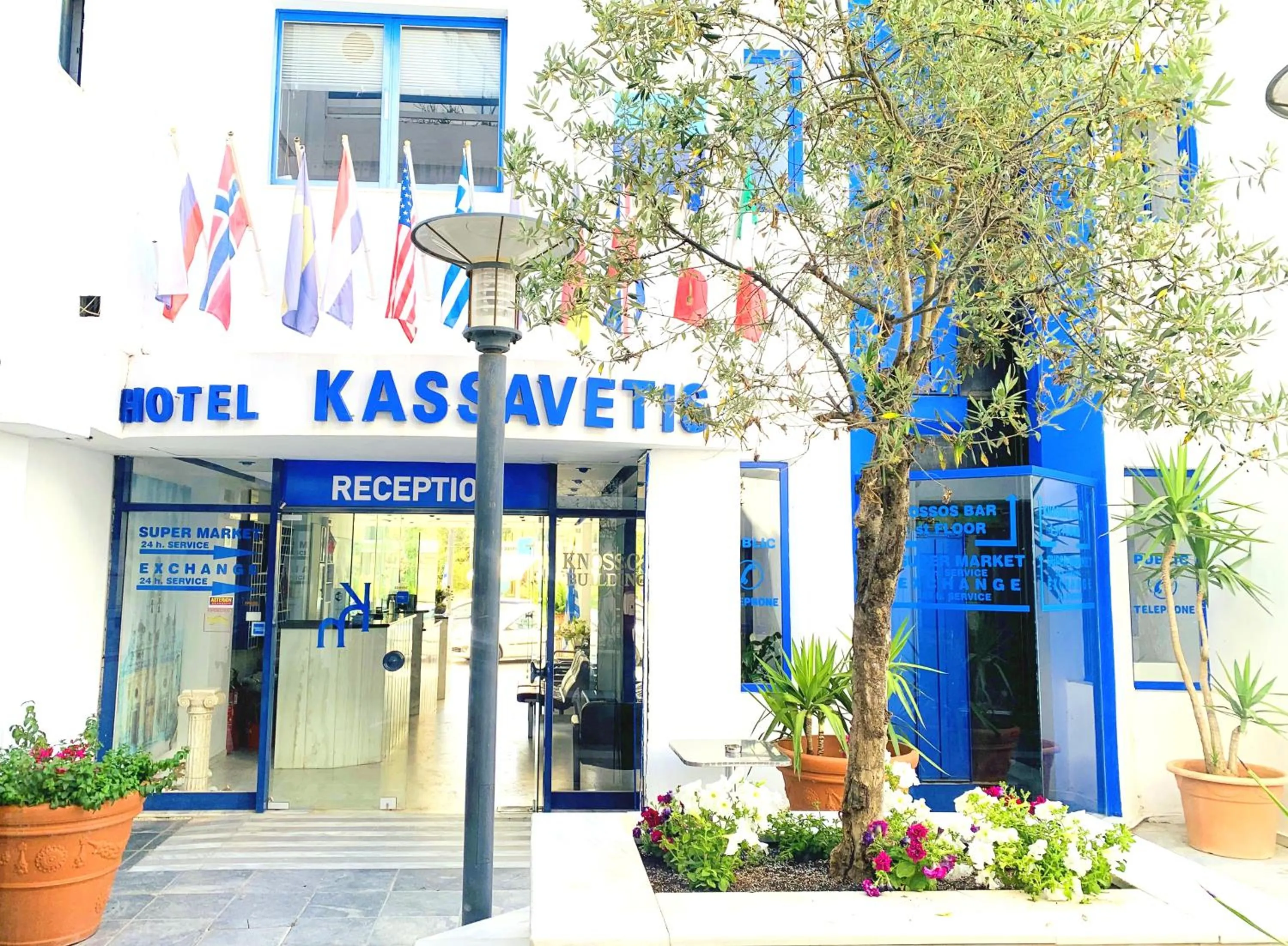 Property building in Kassavetis Center - Hotel Studios & Apartments