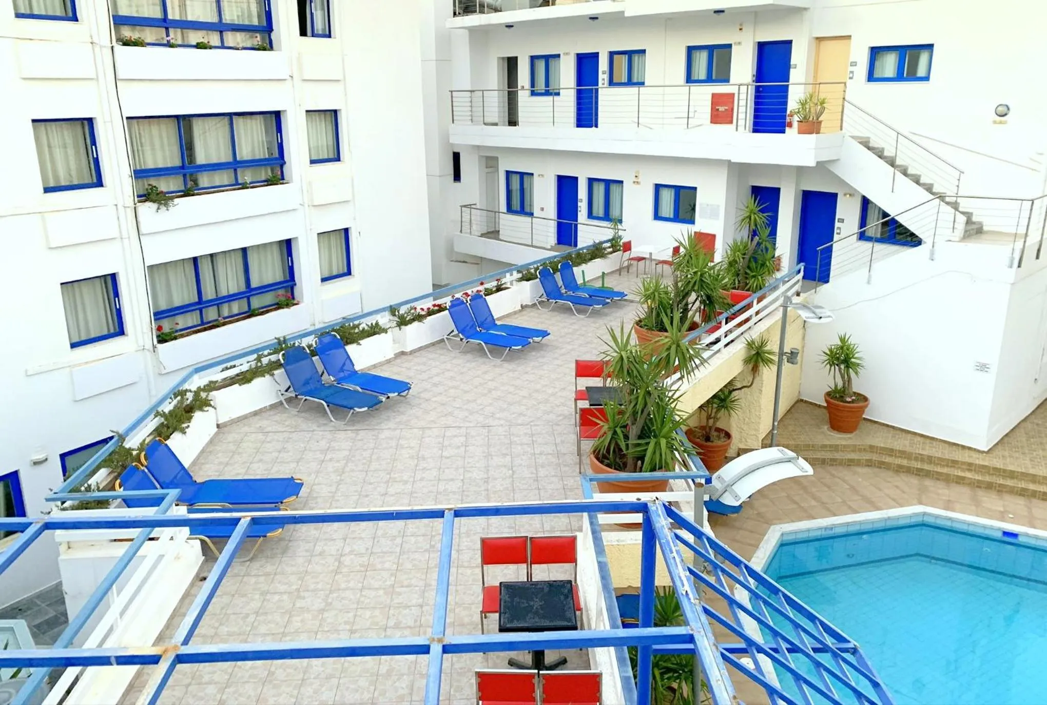 Property building in Kassavetis Center - Hotel Studios & Apartments