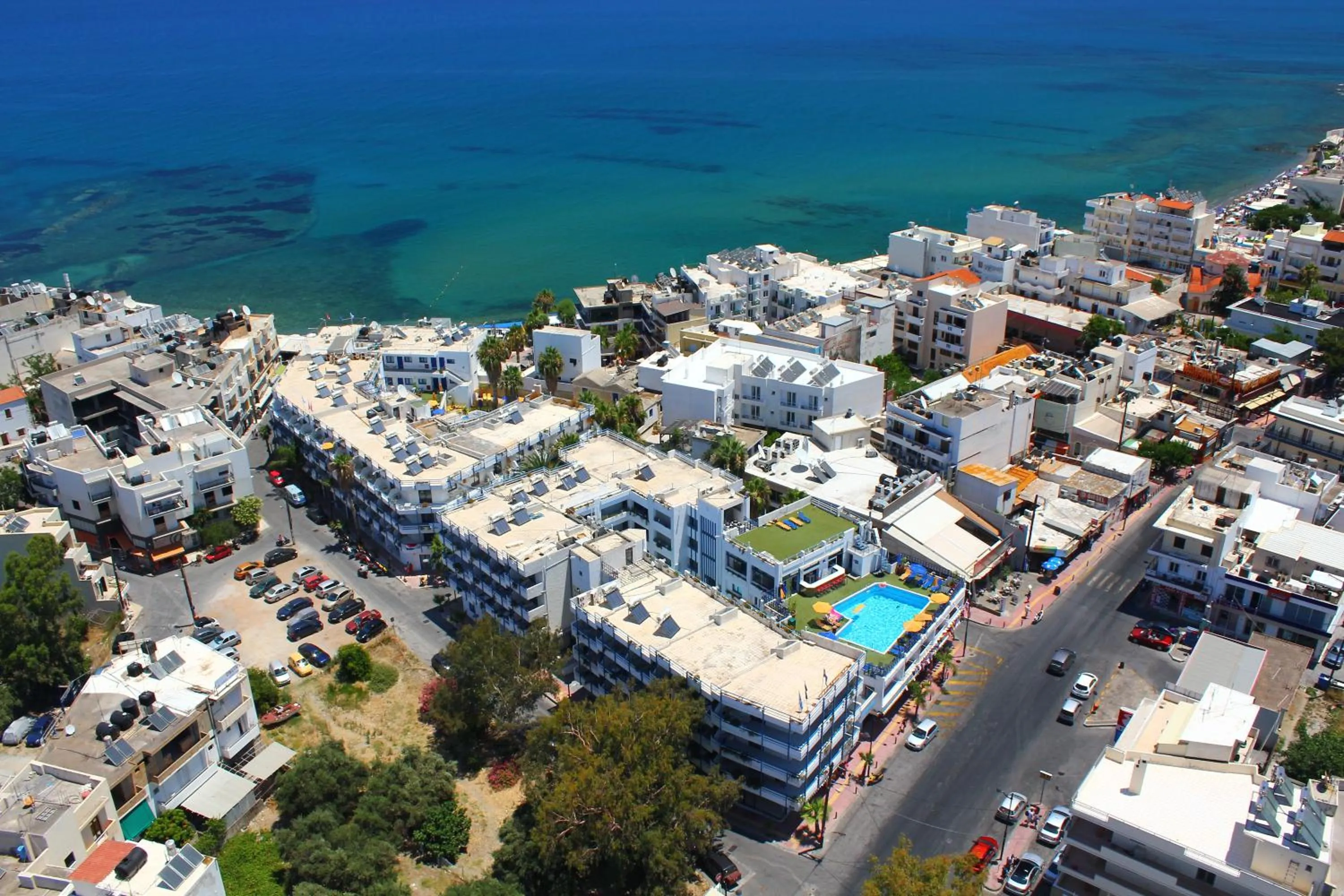 Bird's eye view in Kassavetis Center - Hotel Studios & Apartments