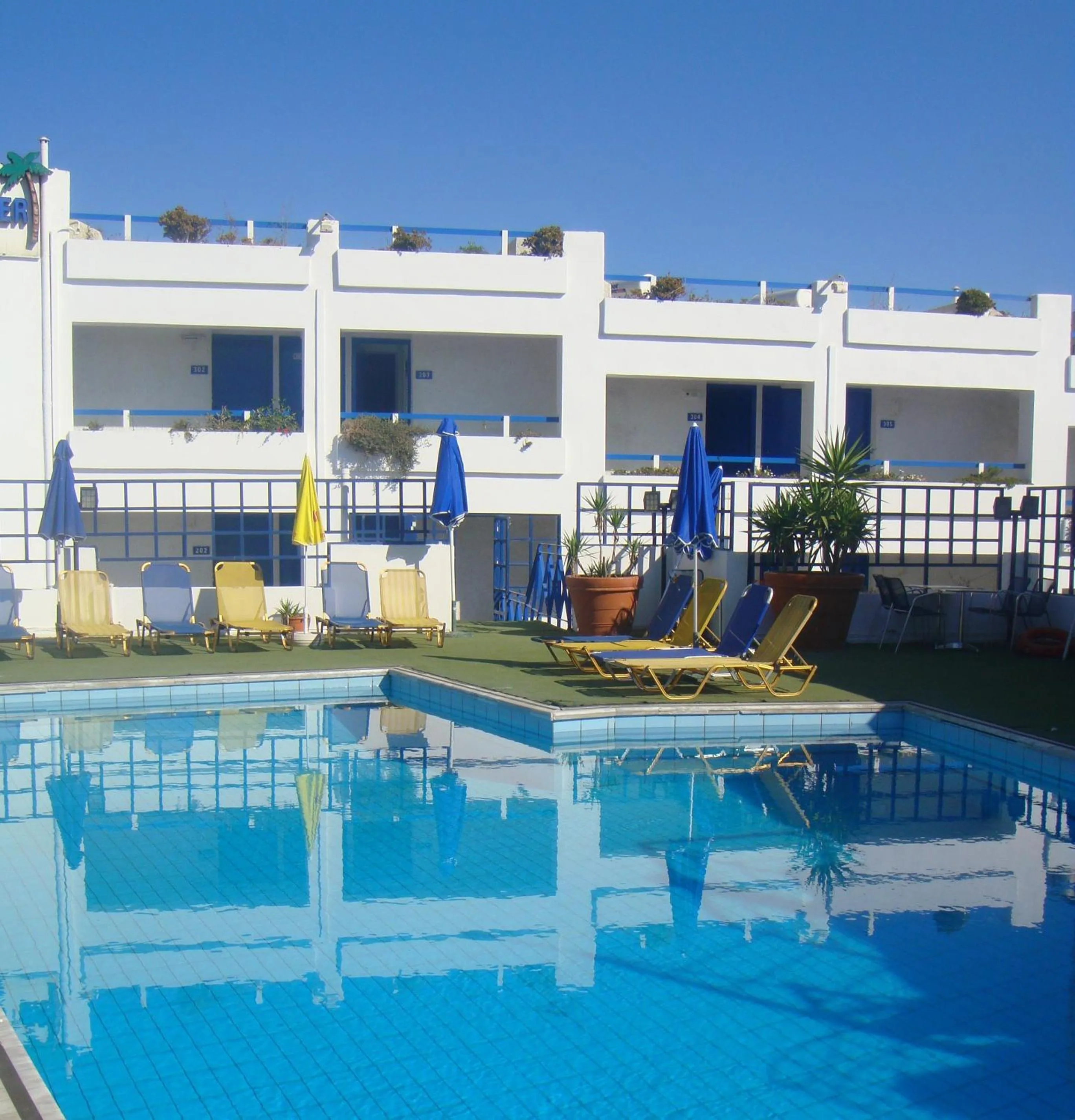 Property building in Kassavetis Center - Hotel Studios & Apartments