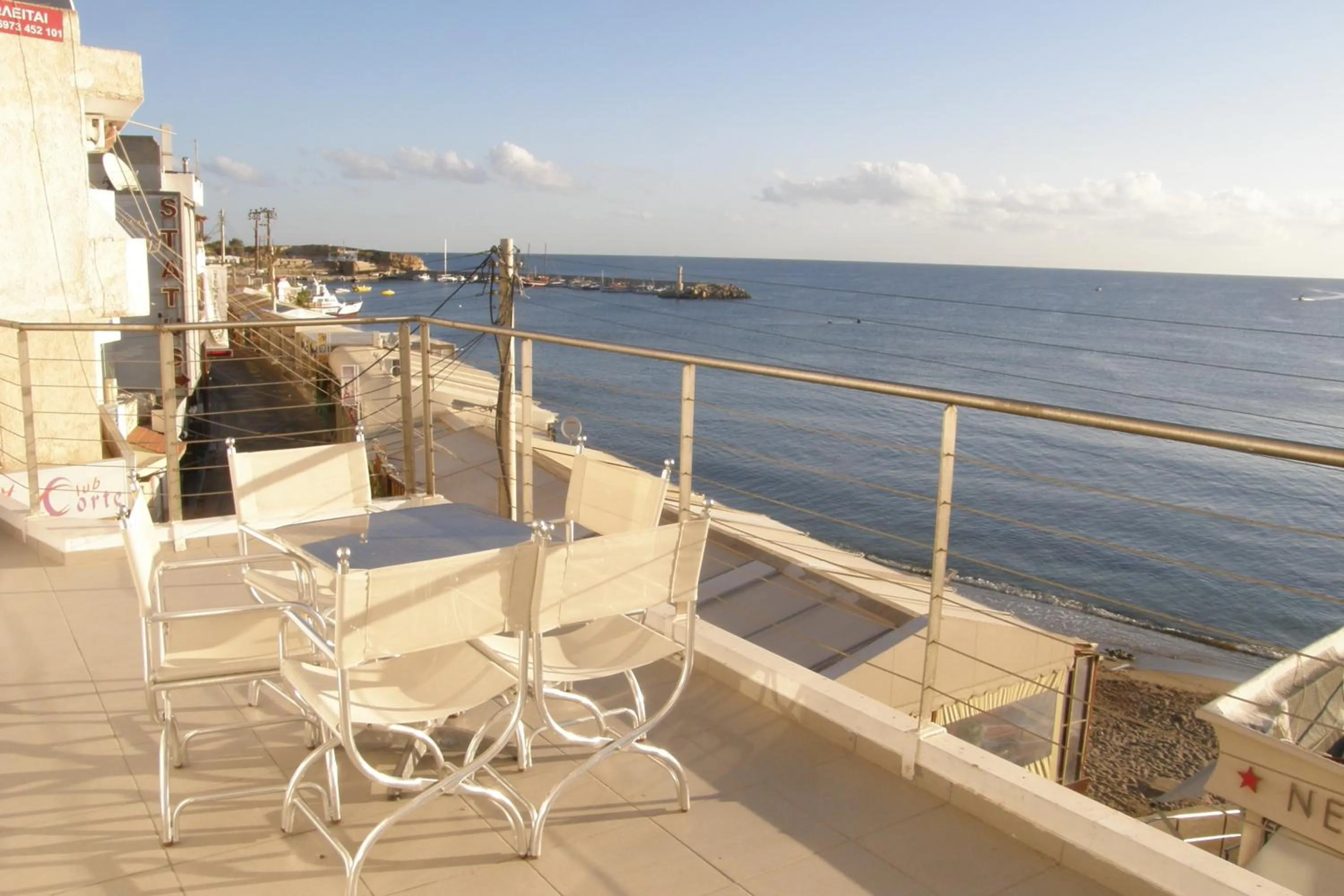 Balcony/Terrace in Kassavetis Center - Hotel Studios & Apartments