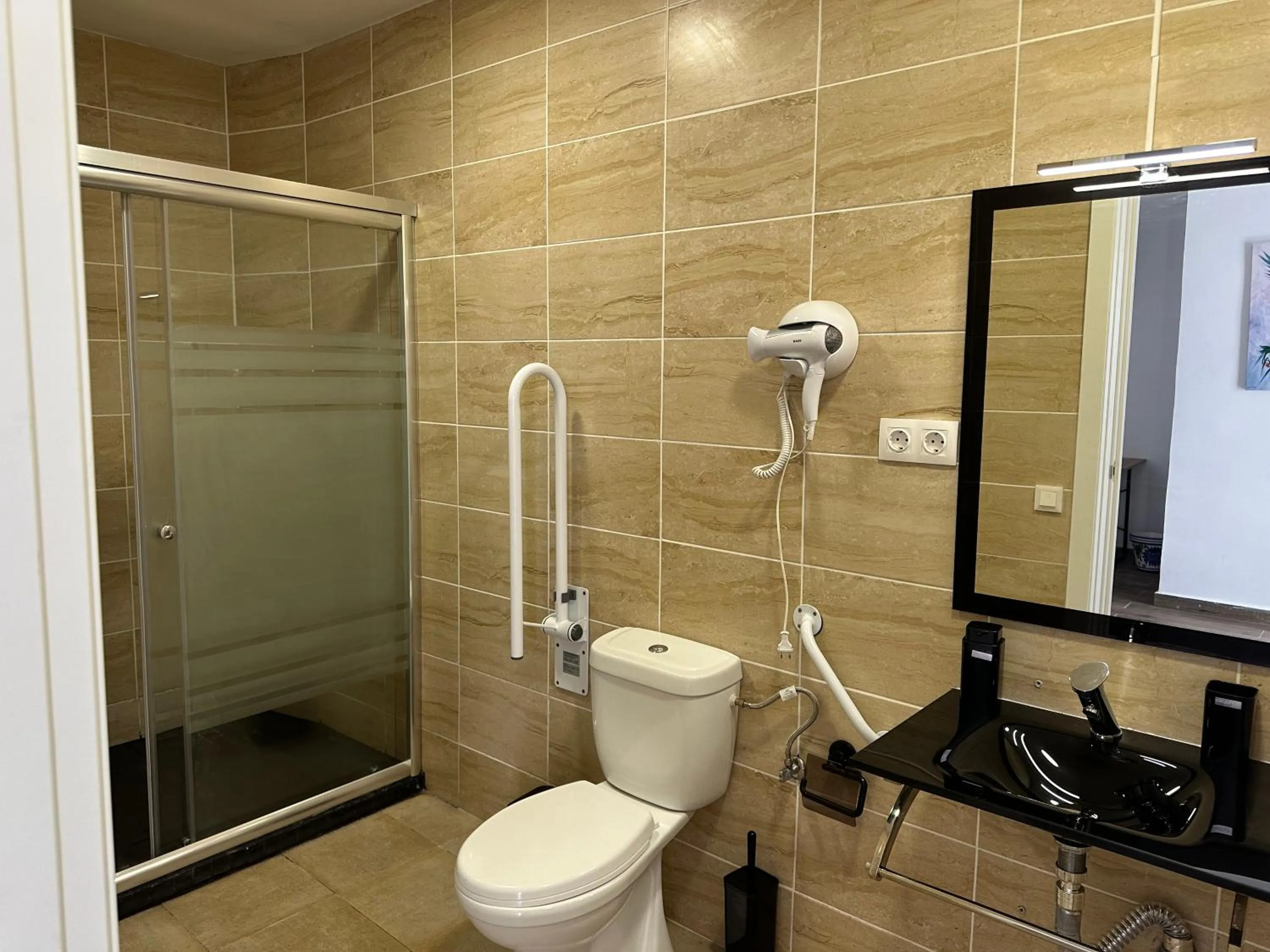 Shower in Vilador Beach Hotel