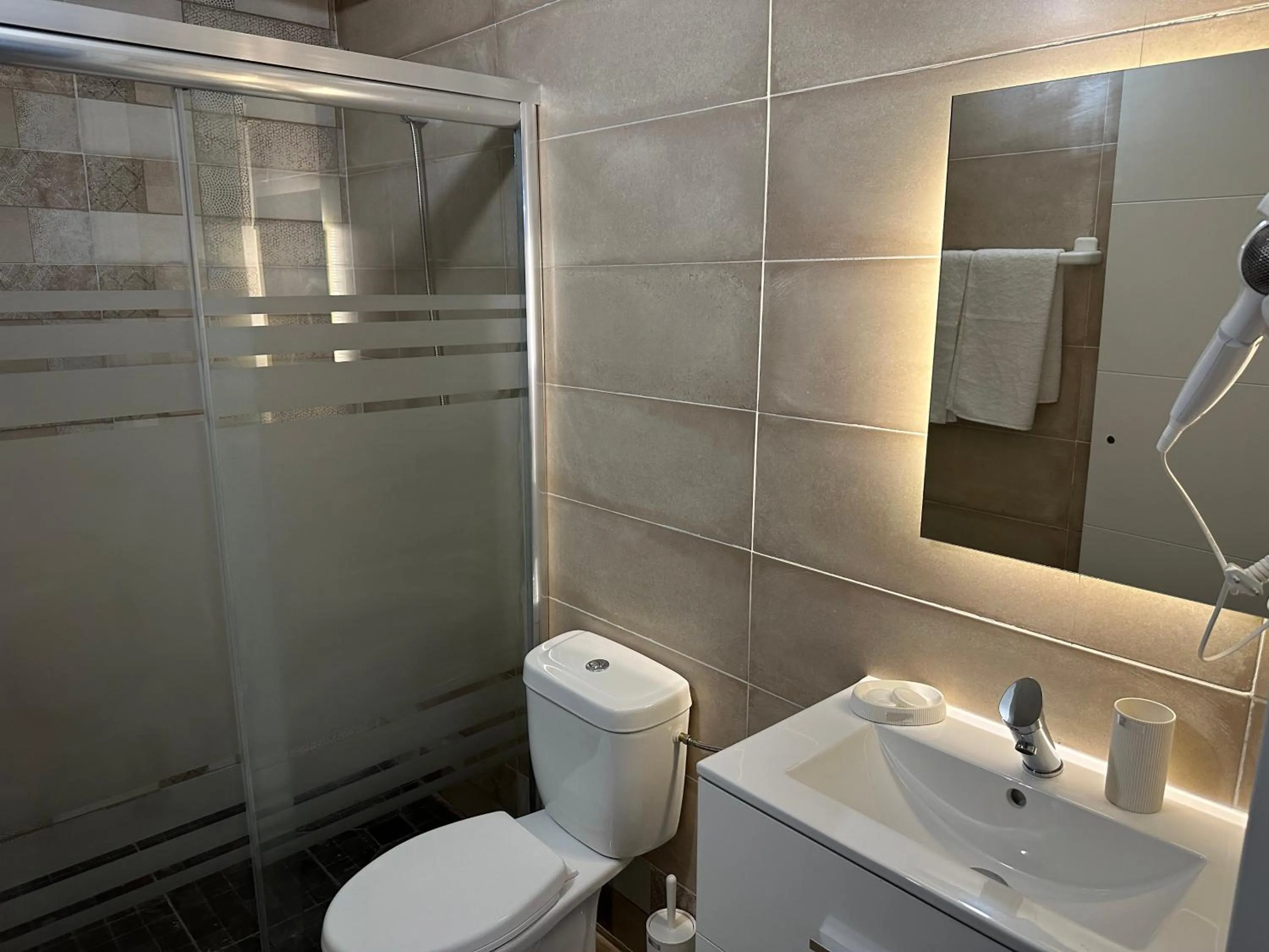 Bathroom in Vilador Beach Hotel