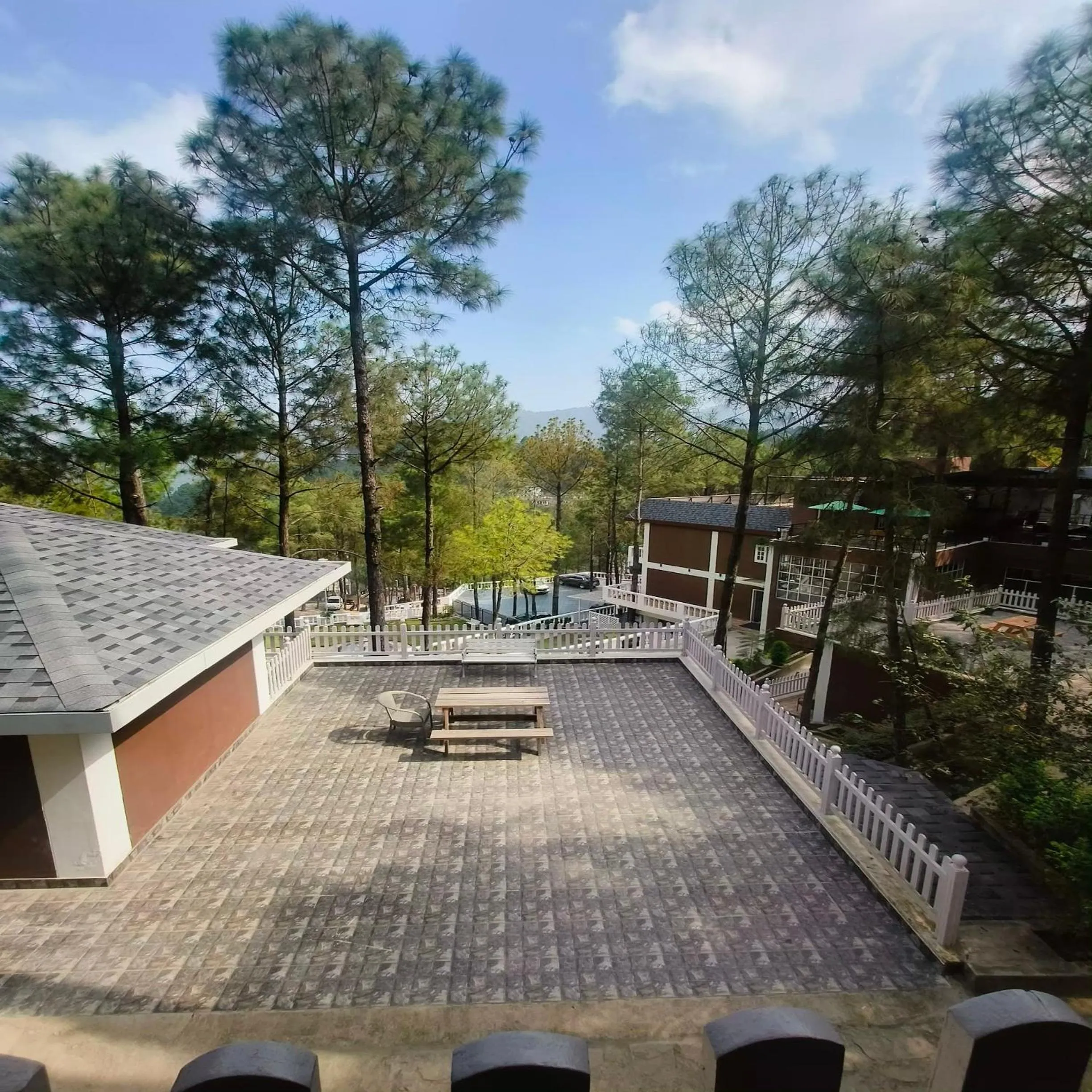 Property building in WelcomHeritage Santa Roza Kasauli