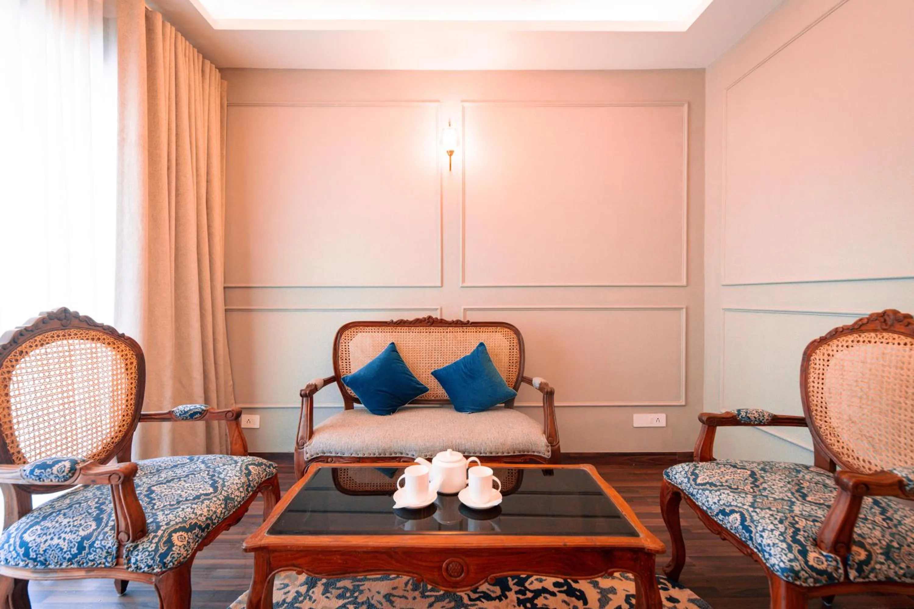 Living room in WelcomHeritage Santa Roza Kasauli